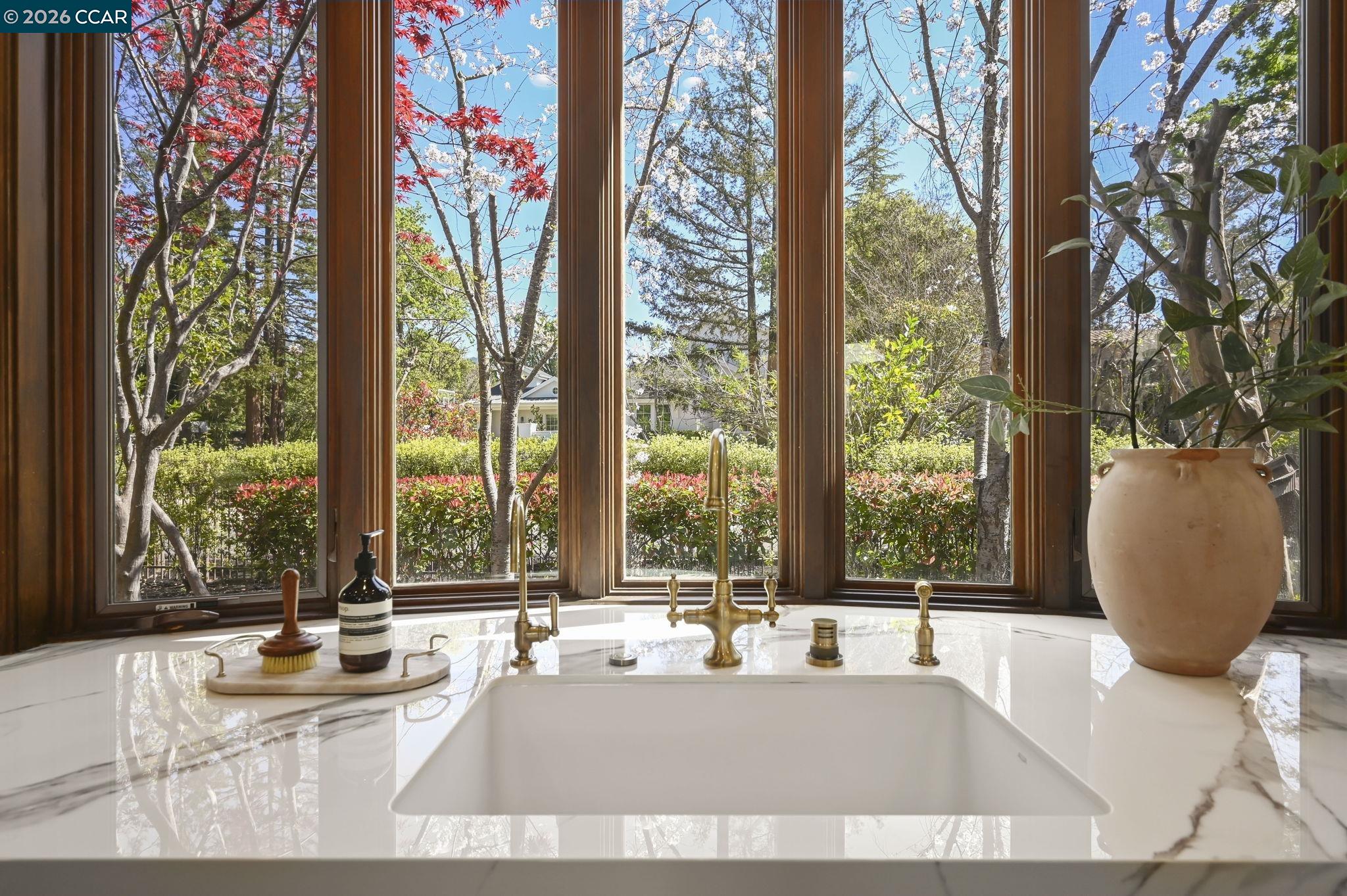 Detail Gallery Image 14 of 60 For 2080 Calle Los Callados, Diablo,  CA 94528 - 5 Beds | 7/1 Baths