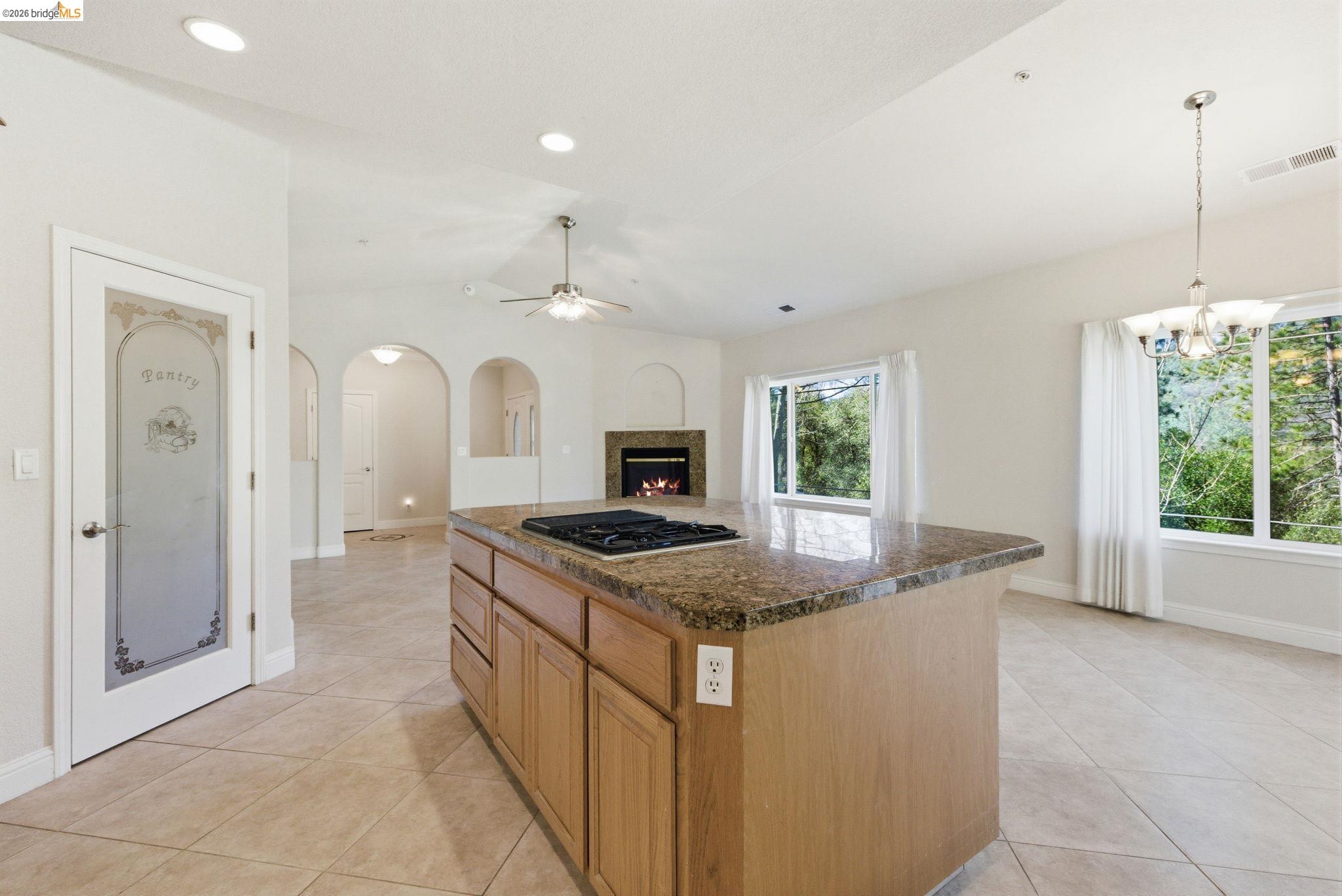 Detail Gallery Image 11 of 43 For 20245 Tuolumne Rd North, Tuolumne,  CA 95379 - 3 Beds | 3 Baths