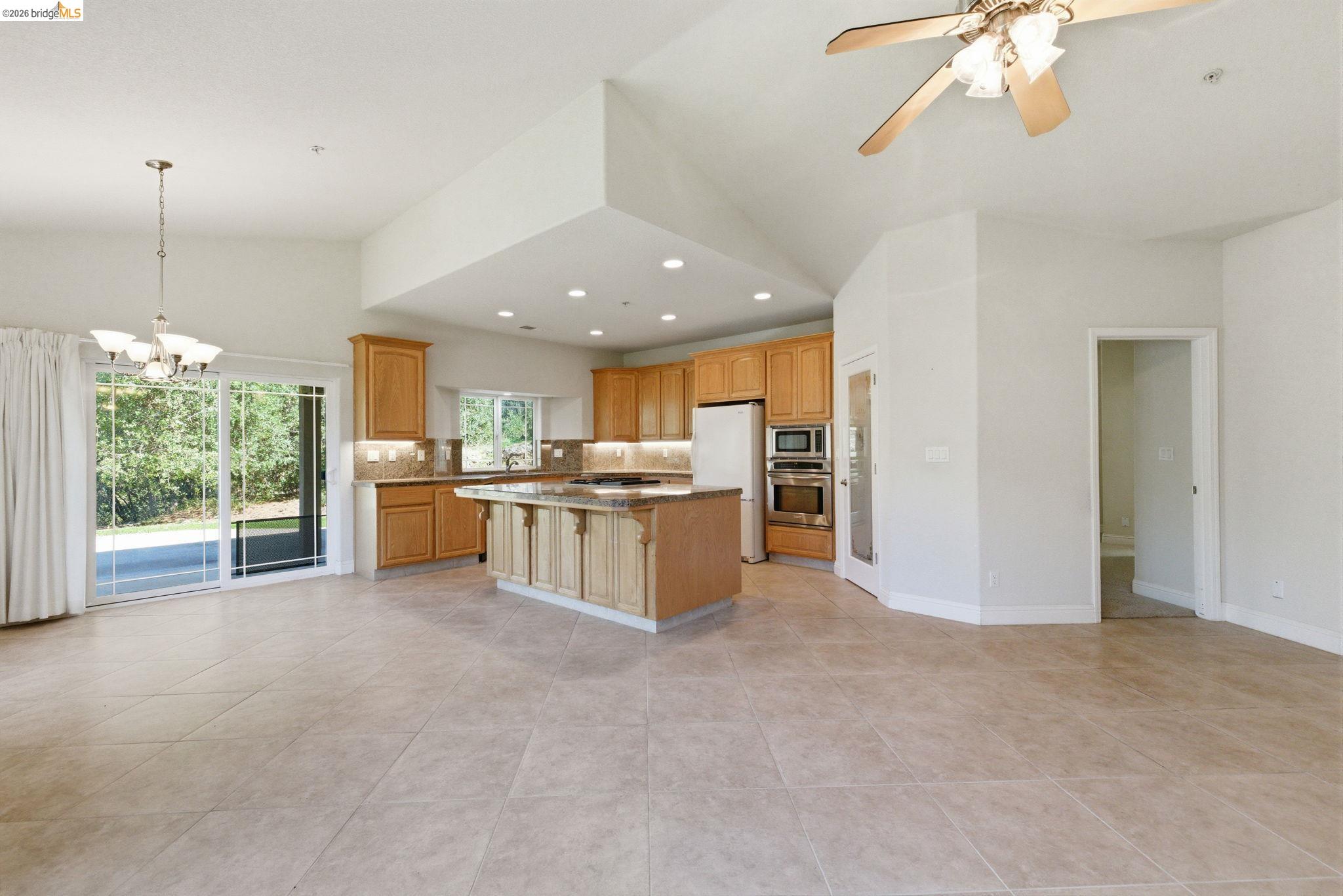 Detail Gallery Image 19 of 43 For 20245 Tuolumne Rd North, Tuolumne,  CA 95379 - 3 Beds | 3 Baths