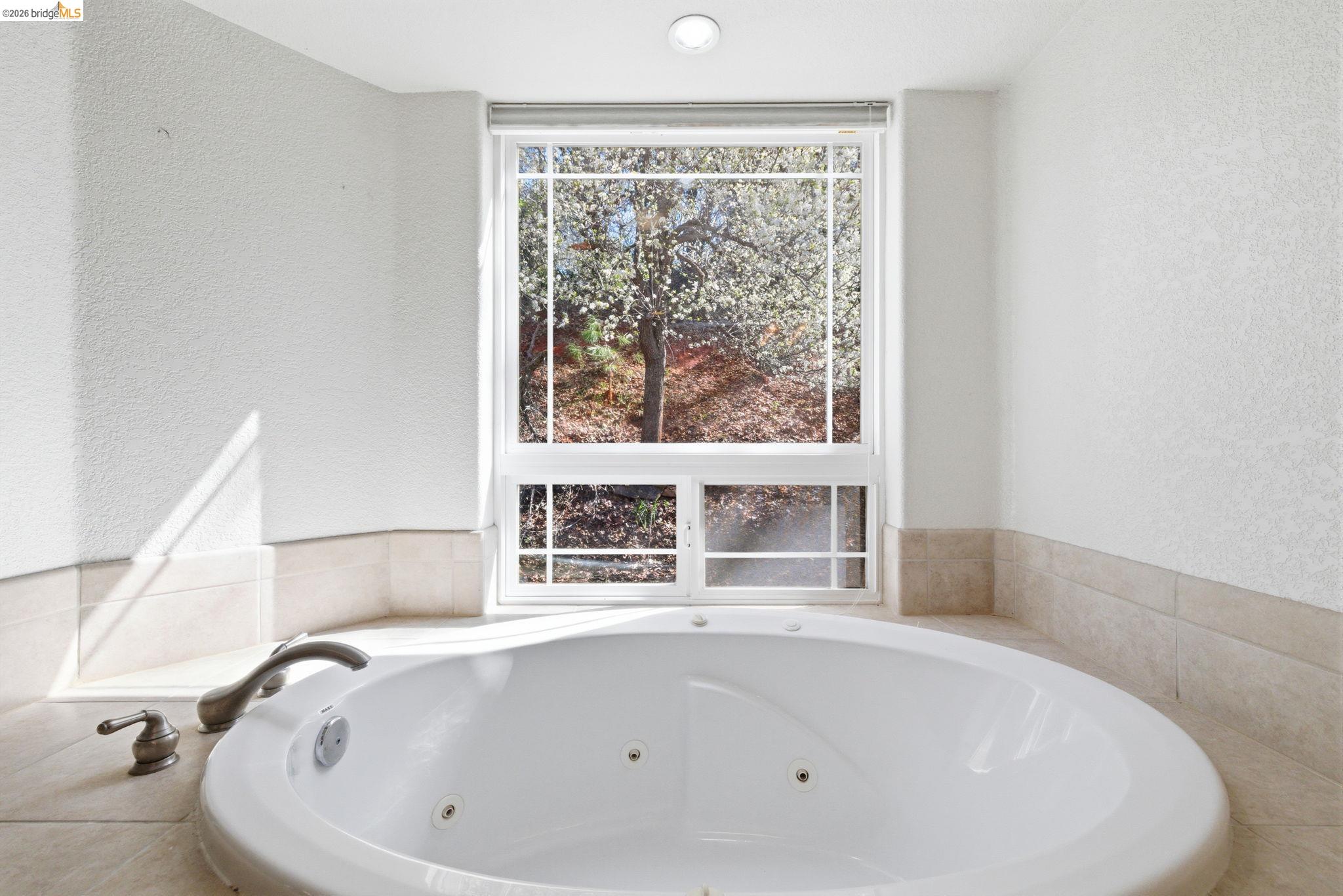 Detail Gallery Image 23 of 43 For 20245 Tuolumne Rd North, Tuolumne,  CA 95379 - 3 Beds | 3 Baths