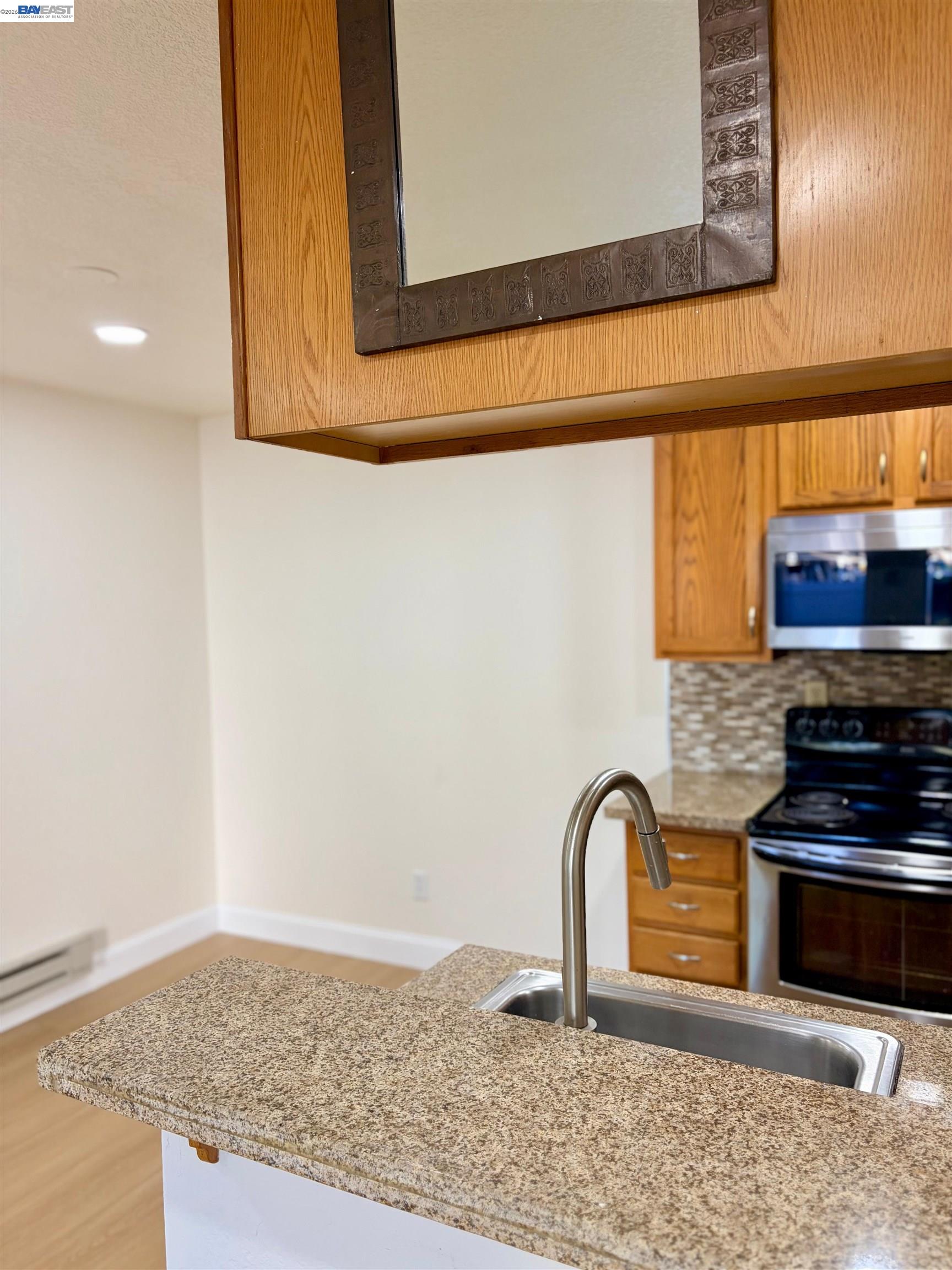 Photo #6: 41127932 Listing: Photo #6