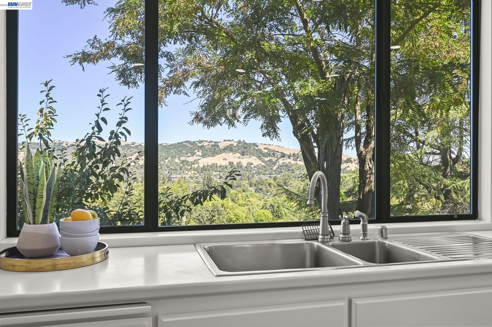 Detail Gallery Image 15 of 38 For 783 Solana Dr, Lafayette,  CA 94549 - 4 Beds | 4/1 Baths