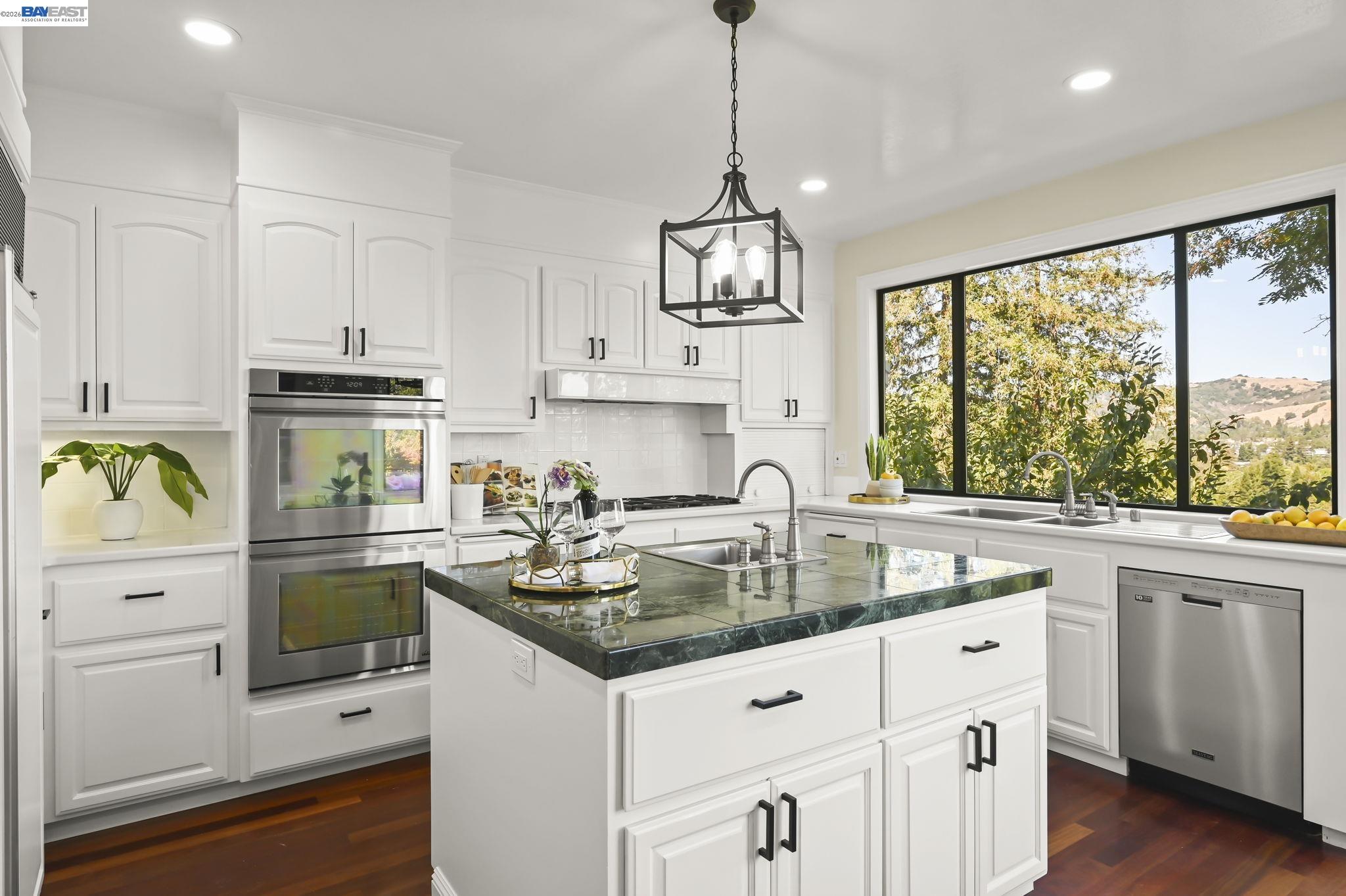 Detail Gallery Image 16 of 38 For 783 Solana Dr, Lafayette,  CA 94549 - 4 Beds | 4/1 Baths