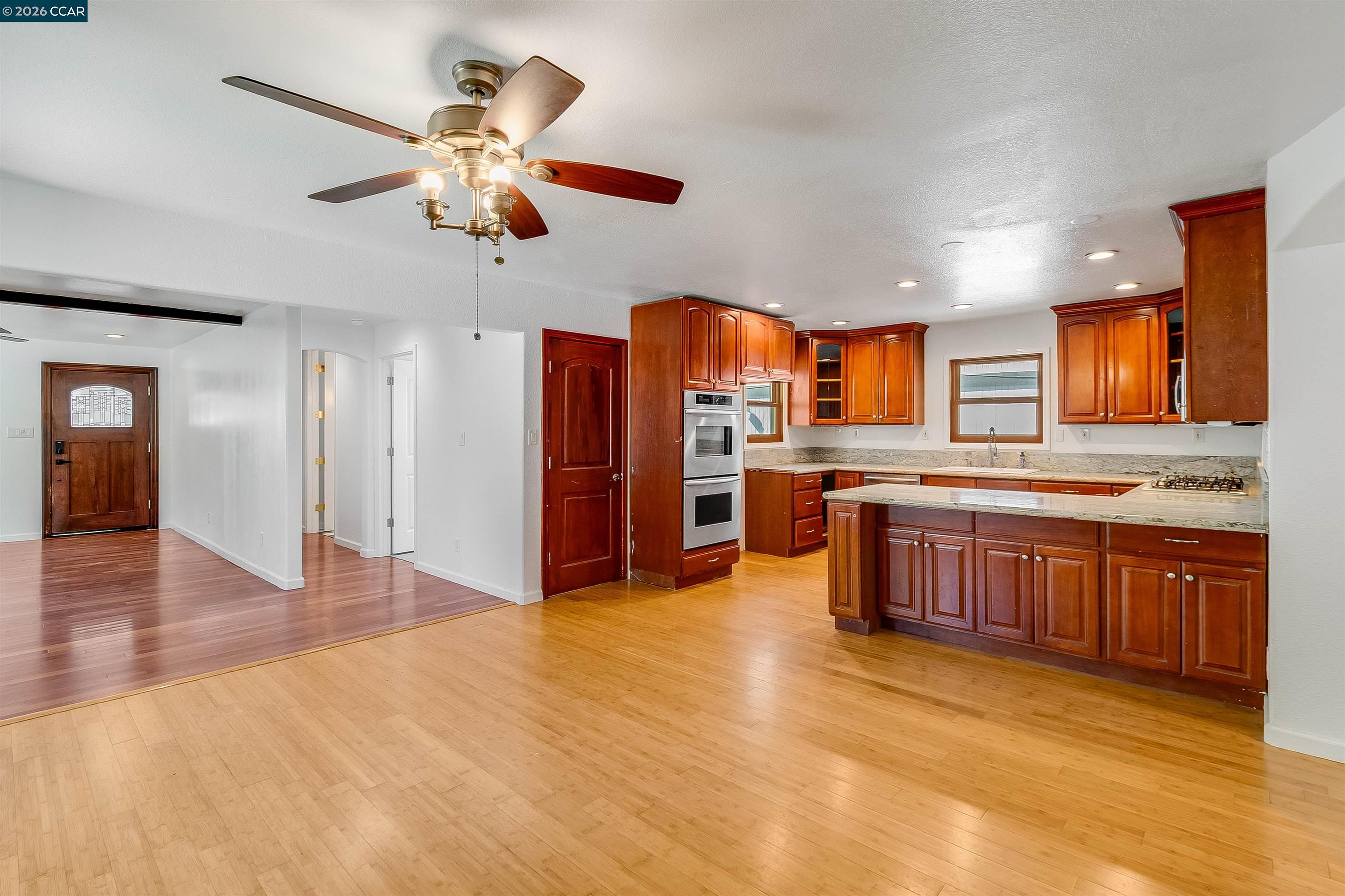 Detail Gallery Image 12 of 54 For 5264 Sunset Dr, El Sobrante,  CA 94803 - 4 Beds | 3 Baths