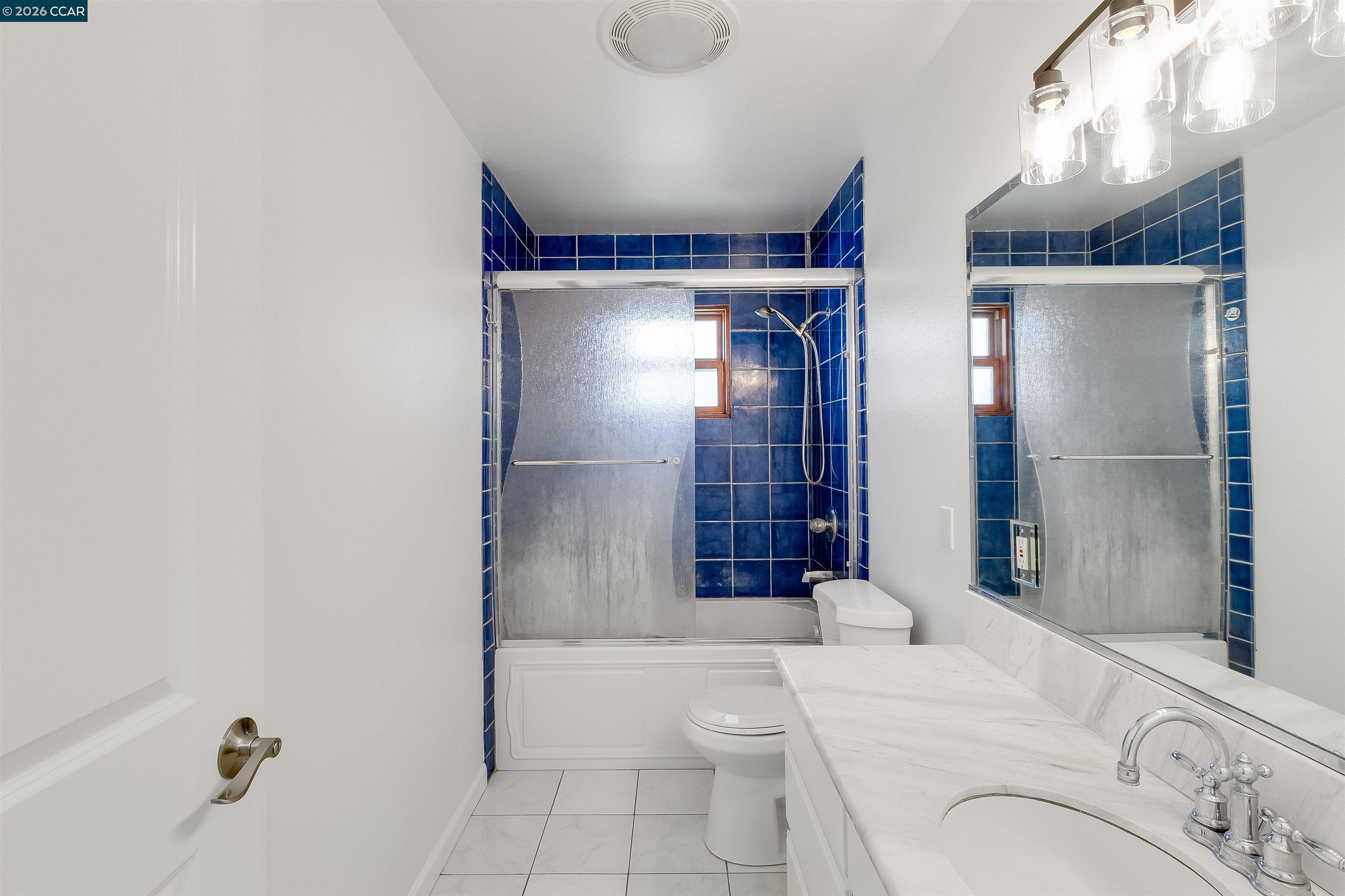 Detail Gallery Image 25 of 54 For 5264 Sunset Dr, El Sobrante,  CA 94803 - 4 Beds | 3 Baths