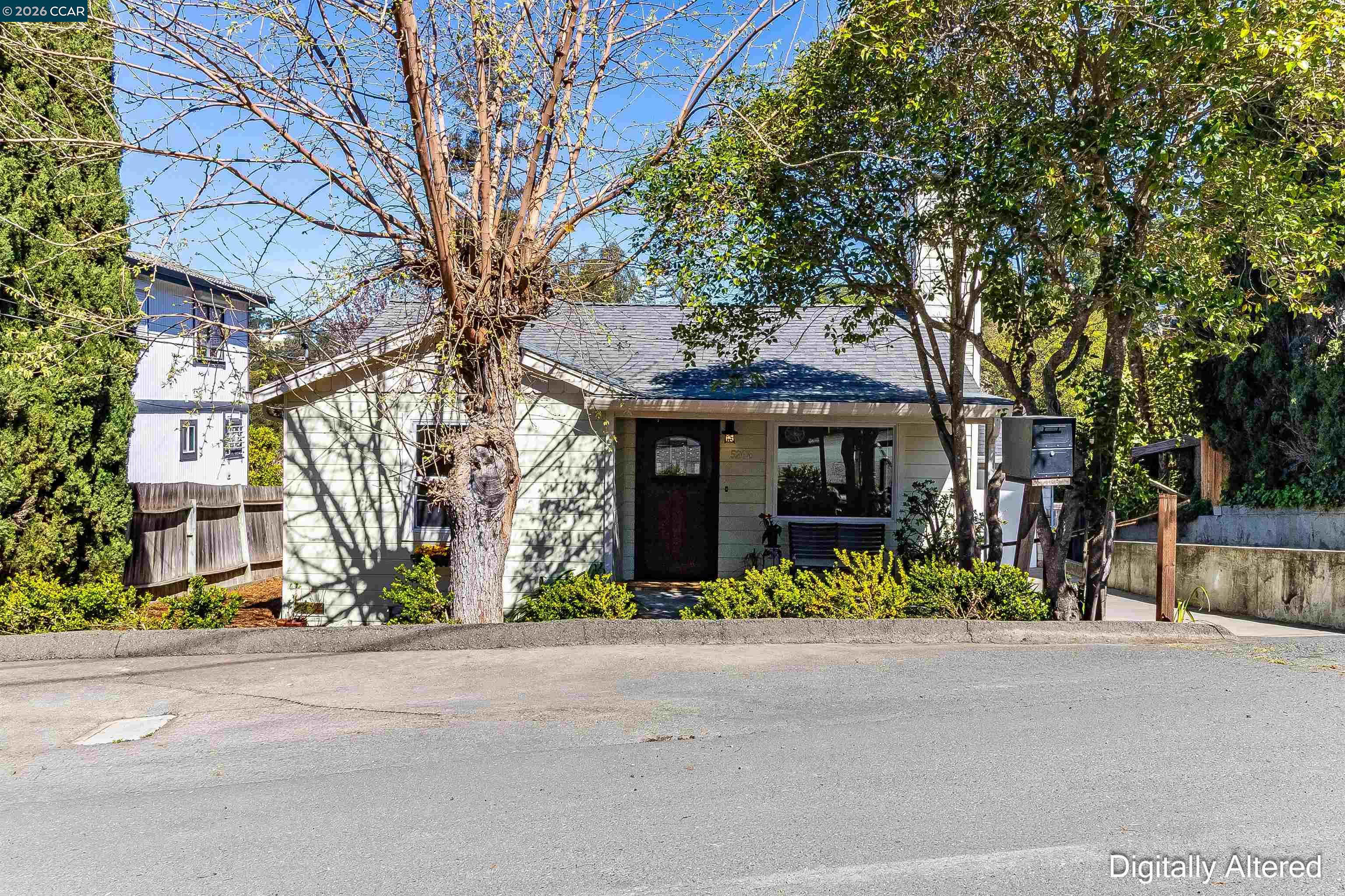 Detail Gallery Image 5 of 54 For 5264 Sunset Dr, El Sobrante,  CA 94803 - 4 Beds | 3 Baths