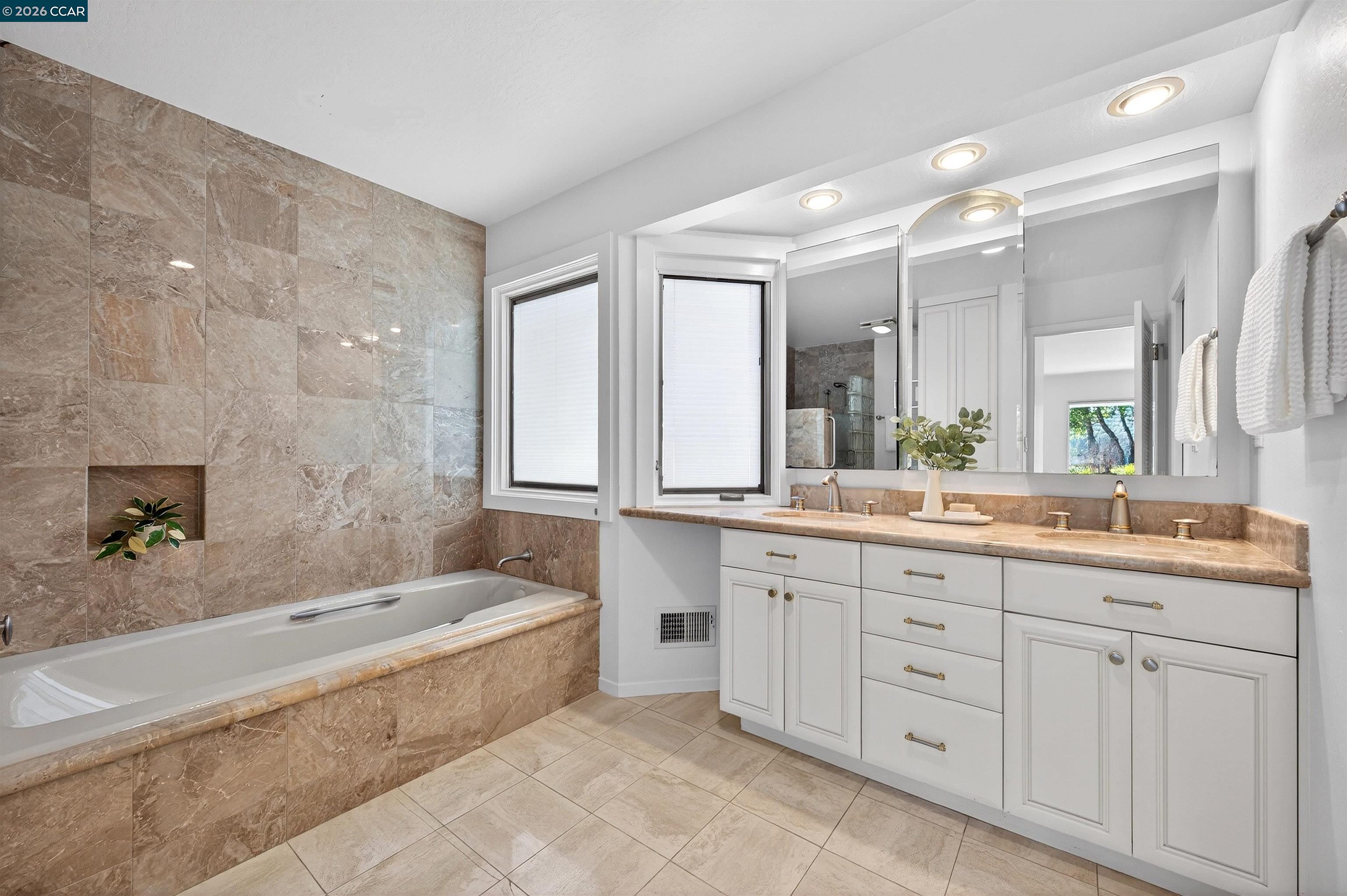 Detail Gallery Image 28 of 46 For 157 Fernwood Dr, Moraga,  CA 94556 - 4 Beds | 2 Baths