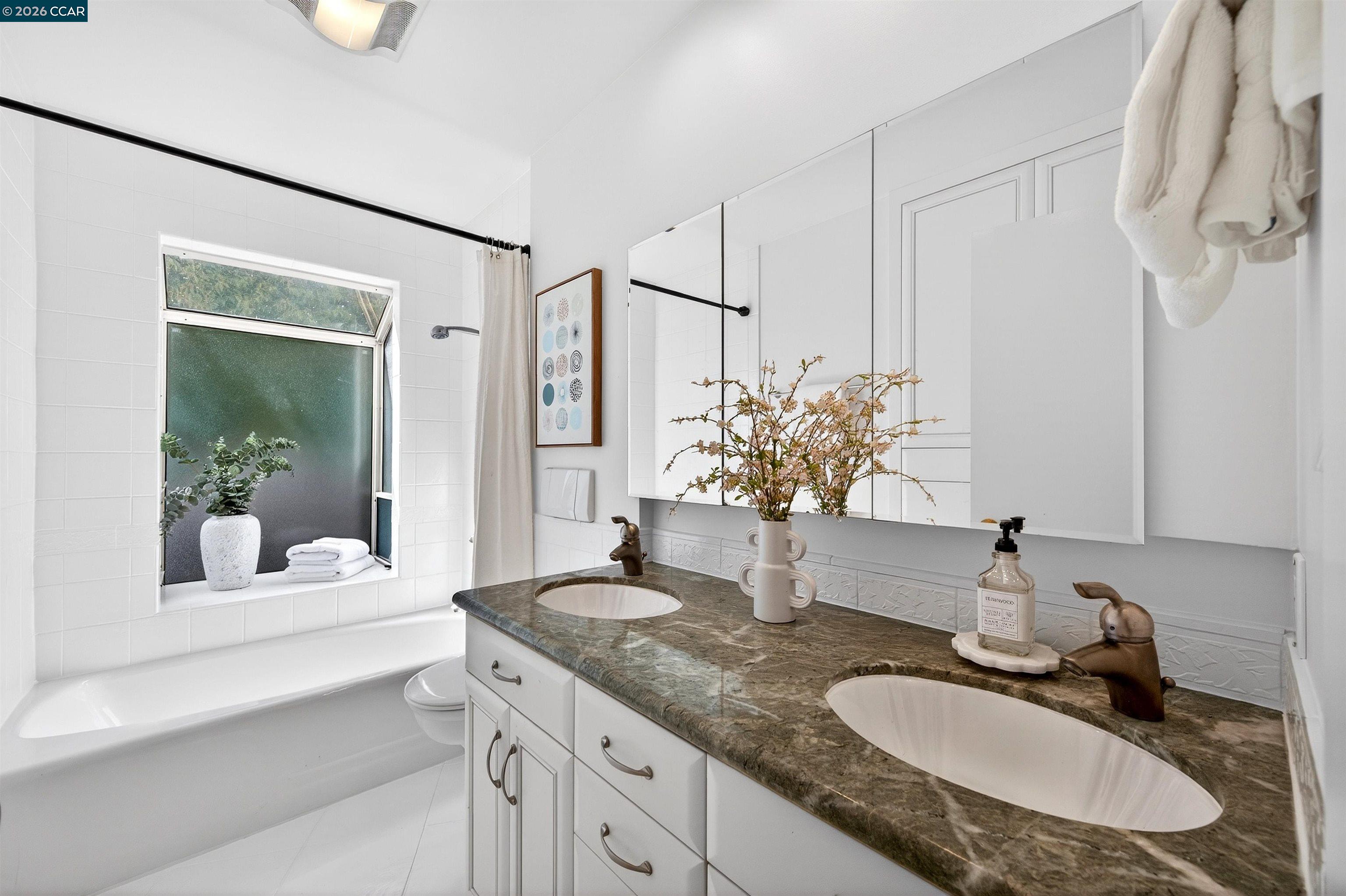Detail Gallery Image 33 of 46 For 157 Fernwood Dr, Moraga,  CA 94556 - 4 Beds | 2 Baths