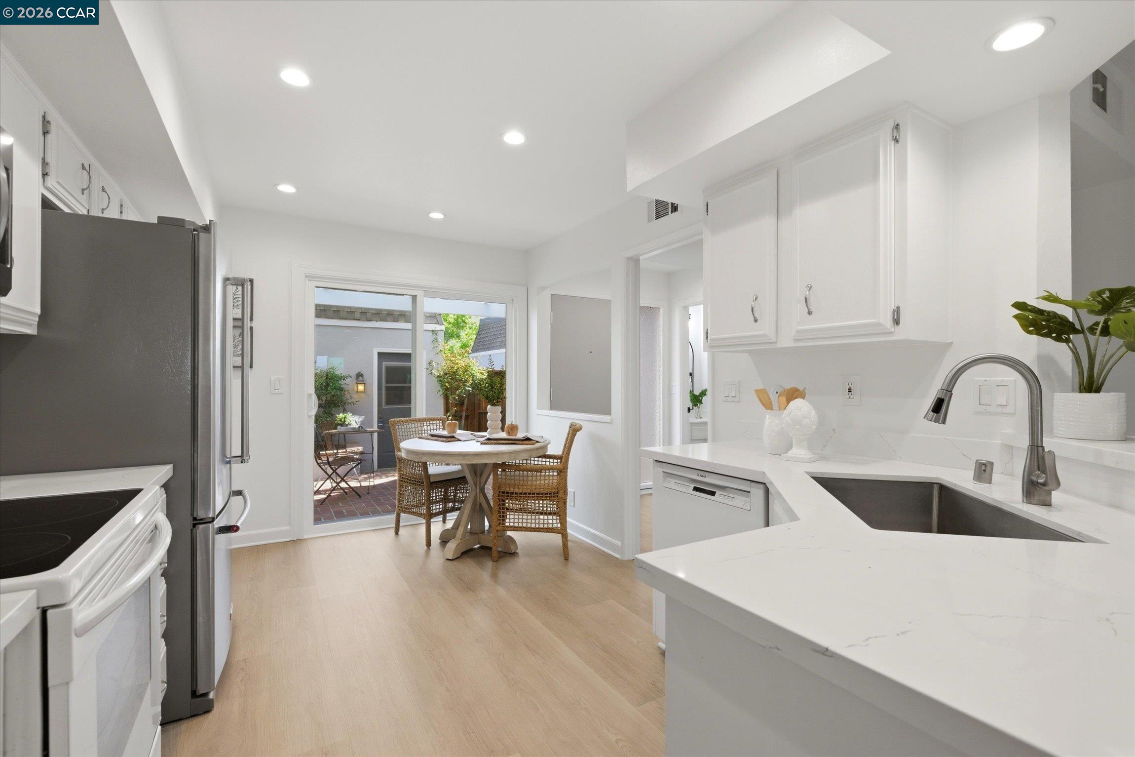 Detail Gallery Image 11 of 40 For 722 Tampico, Walnut Creek,  CA 94598 - 3 Beds | 2/1 Baths