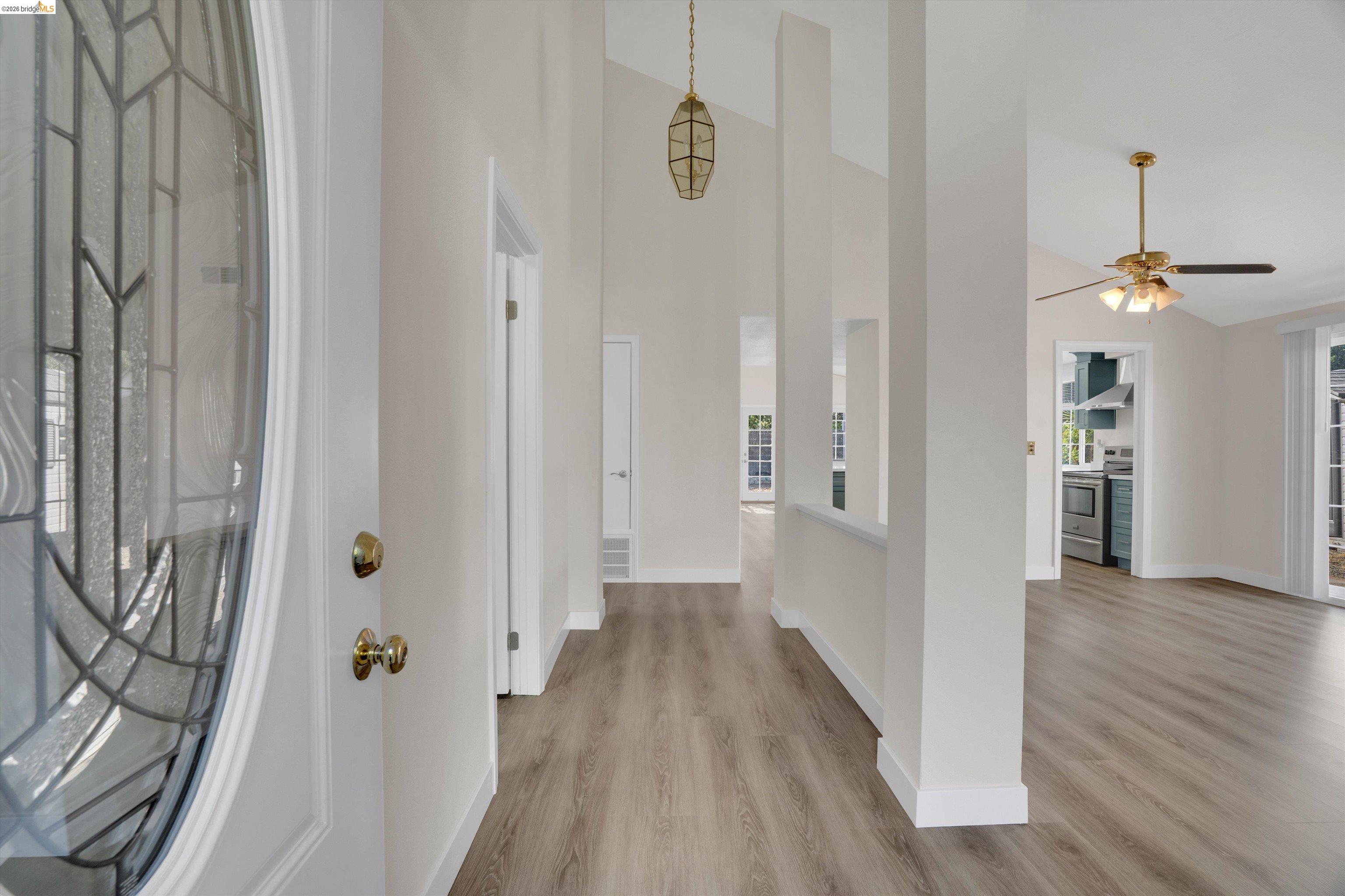 Detail Gallery Image 11 of 46 For 2921 Honeysuckle Cir, Antioch,  CA 94531 - 4 Beds | 2 Baths