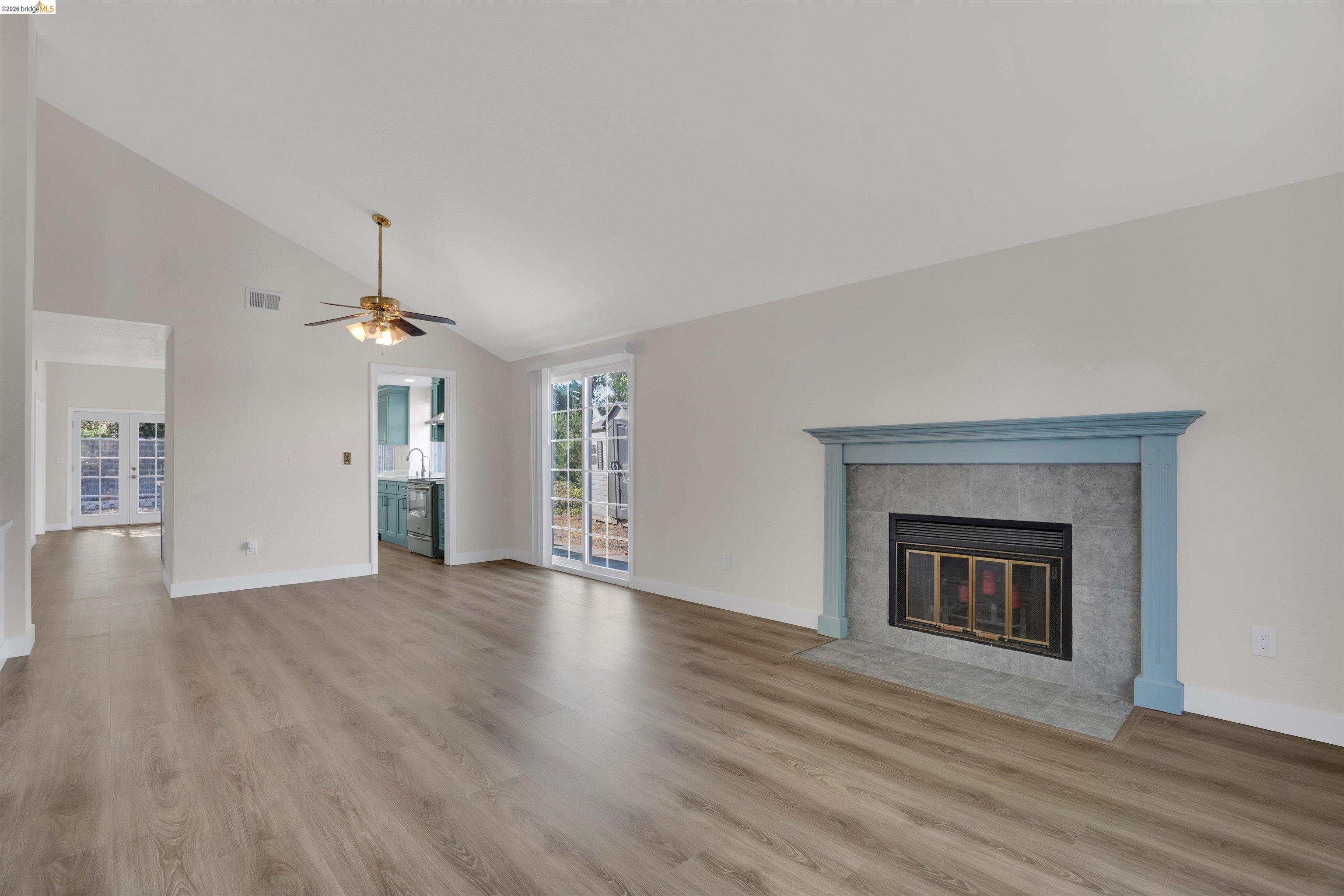 Detail Gallery Image 13 of 46 For 2921 Honeysuckle Cir, Antioch,  CA 94531 - 4 Beds | 2 Baths