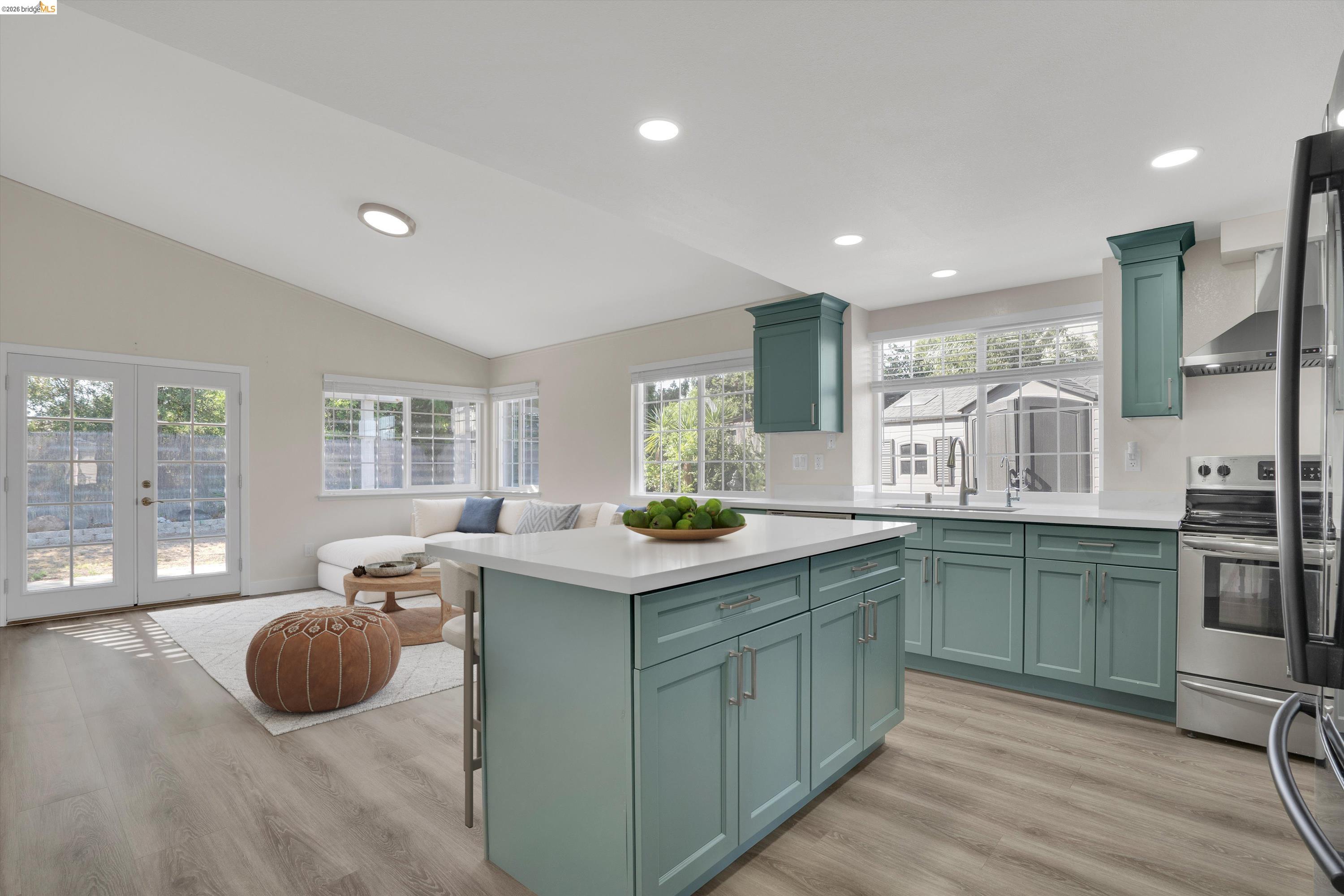 Detail Gallery Image 22 of 46 For 2921 Honeysuckle Cir, Antioch,  CA 94531 - 4 Beds | 2 Baths