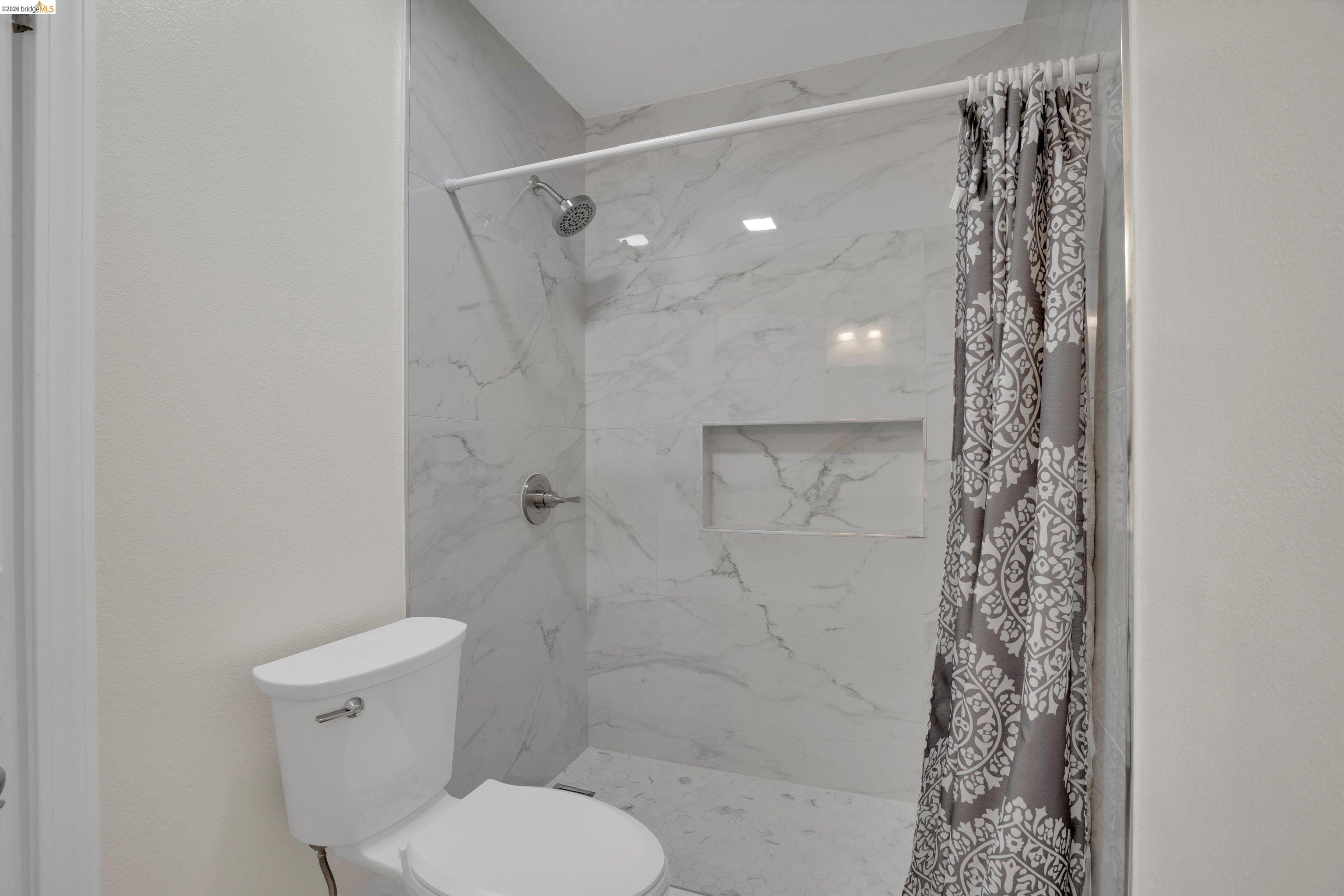 Detail Gallery Image 31 of 46 For 2921 Honeysuckle Cir, Antioch,  CA 94531 - 4 Beds | 2 Baths