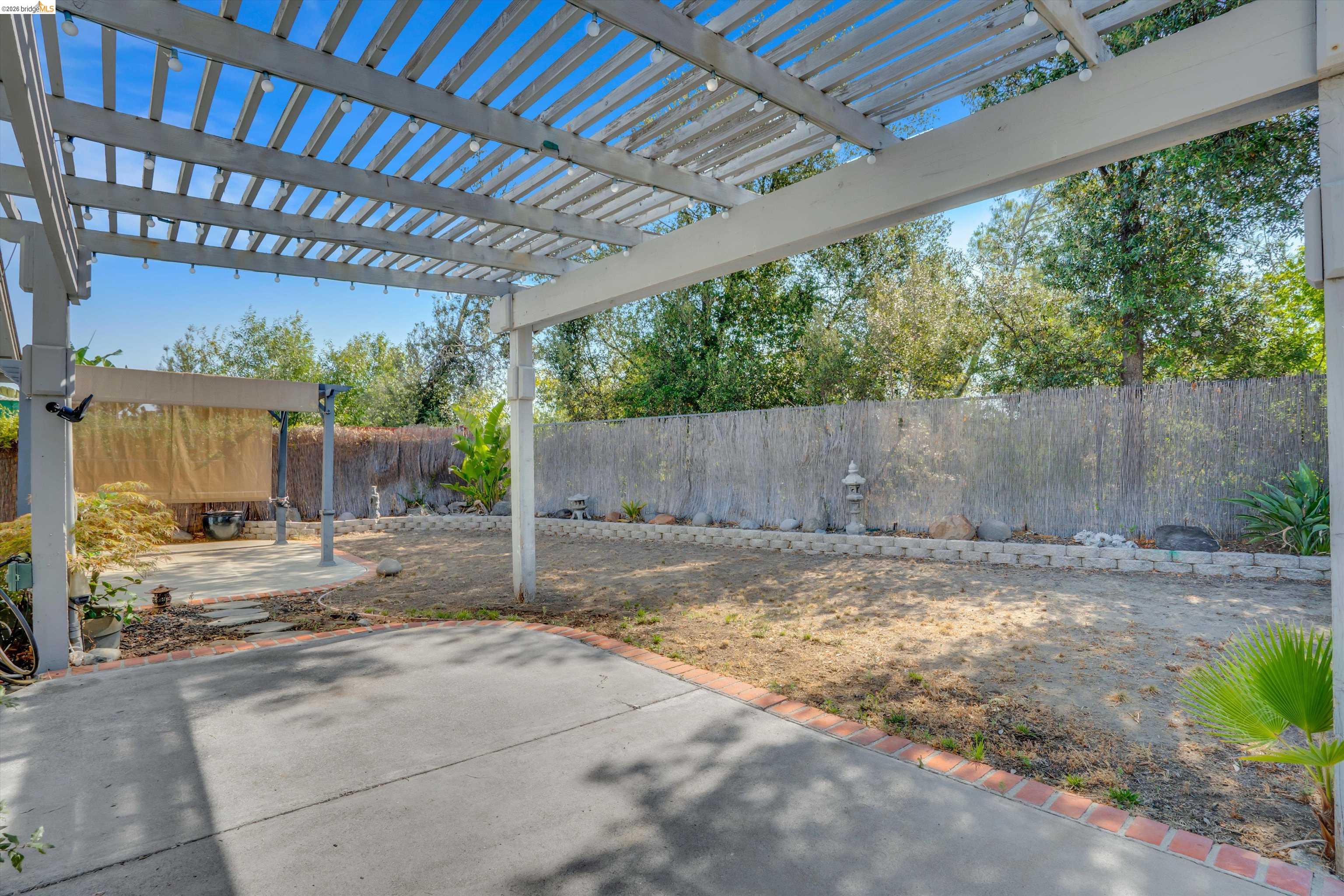 Detail Gallery Image 44 of 46 For 2921 Honeysuckle Cir, Antioch,  CA 94531 - 4 Beds | 2 Baths