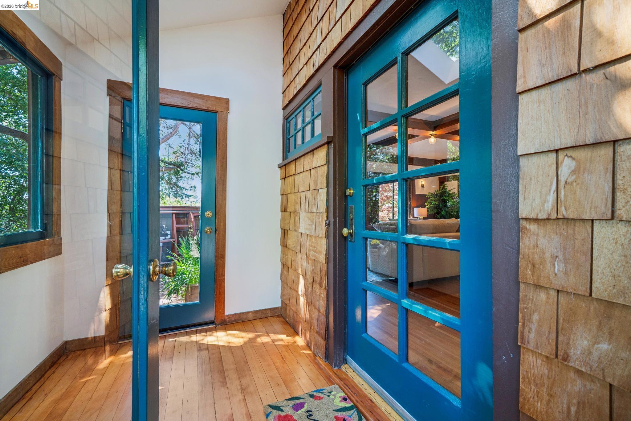 Detail Gallery Image 2 of 60 For 813 San Diego Road, Berkeley,  CA 94707 - 4 Beds | 3 Baths