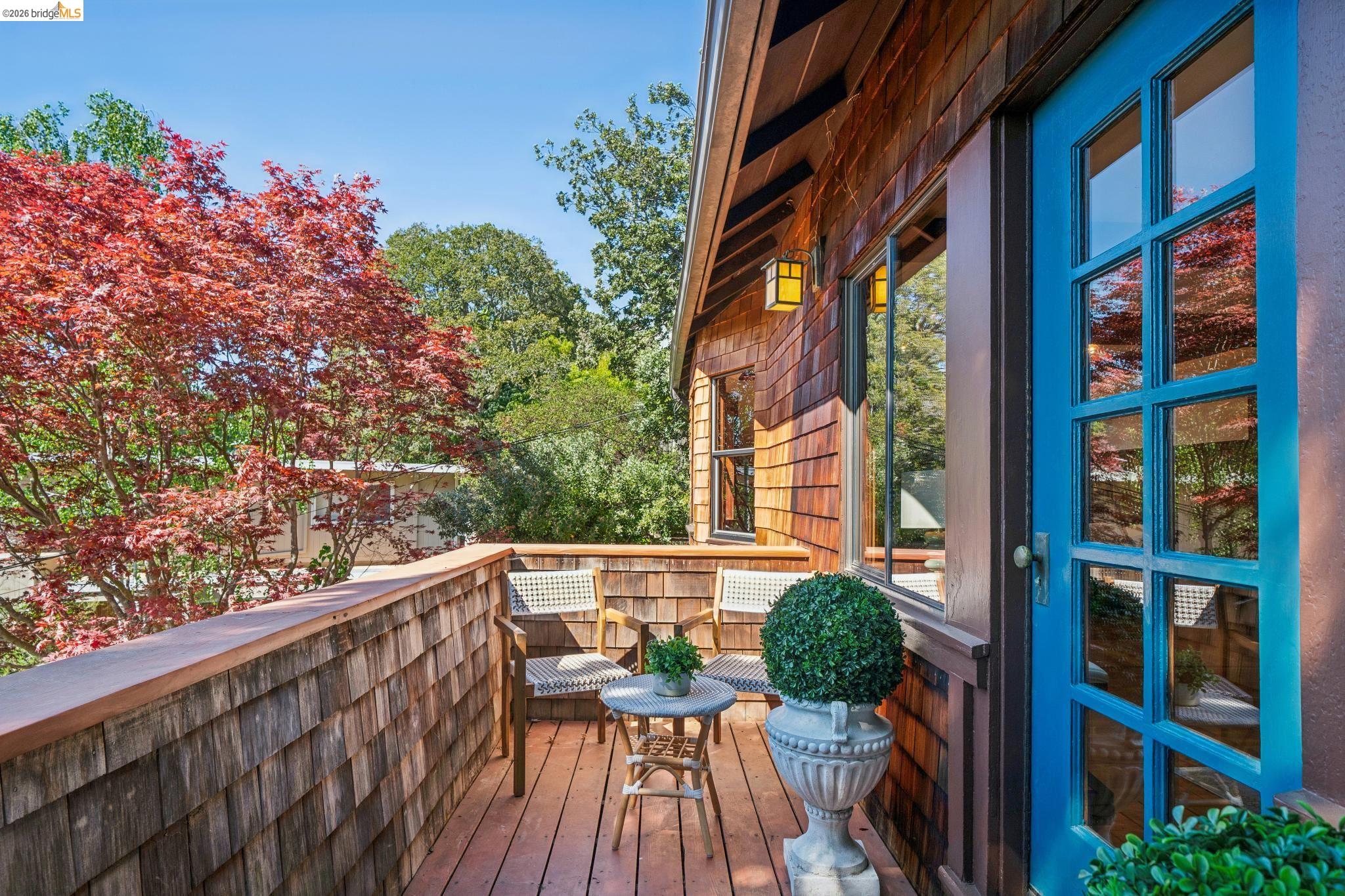 Detail Gallery Image 12 of 60 For 813 San Diego Road, Berkeley,  CA 94707 - 4 Beds | 3 Baths