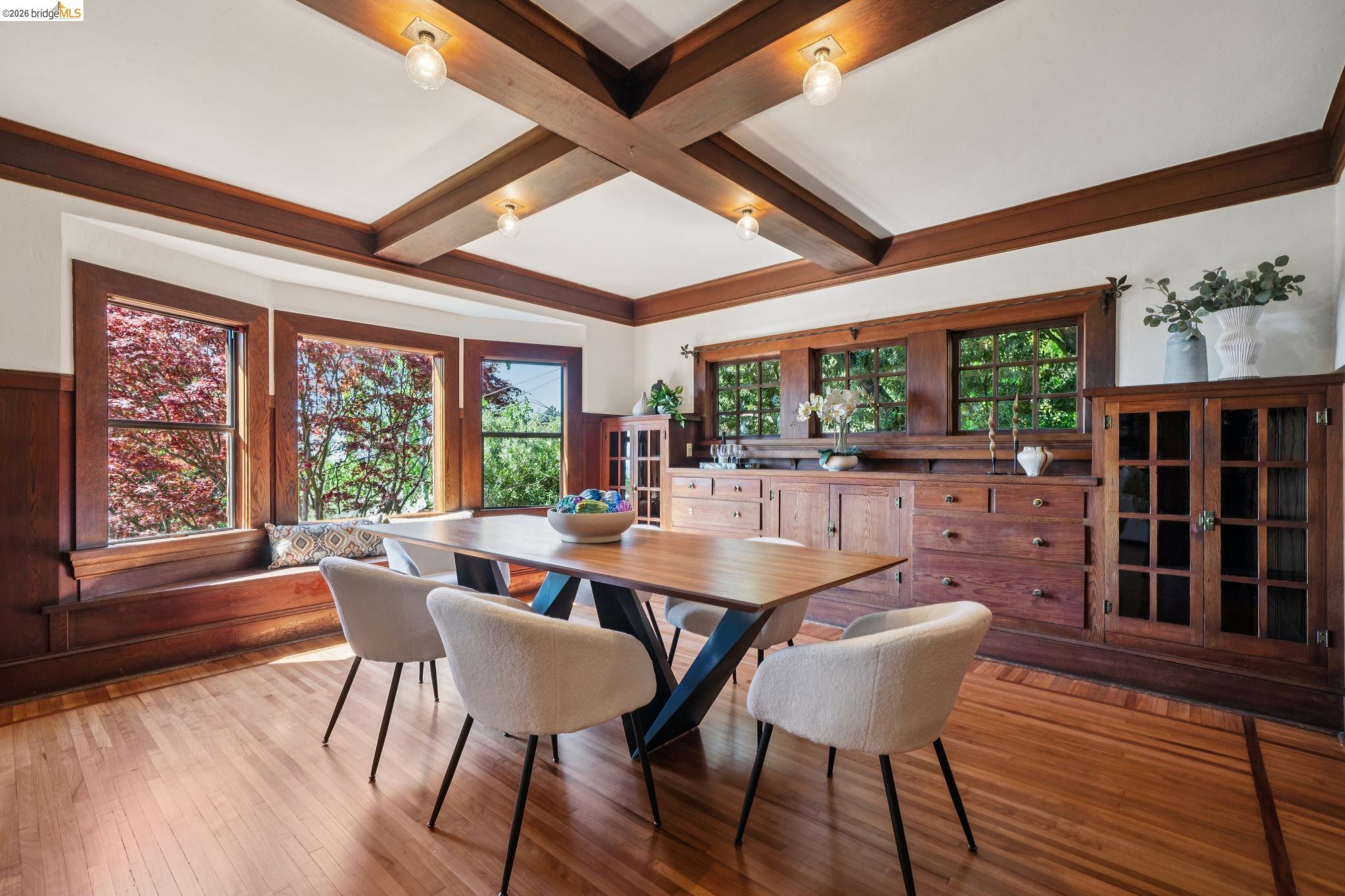 Detail Gallery Image 14 of 60 For 813 San Diego Road, Berkeley,  CA 94707 - 4 Beds | 3 Baths