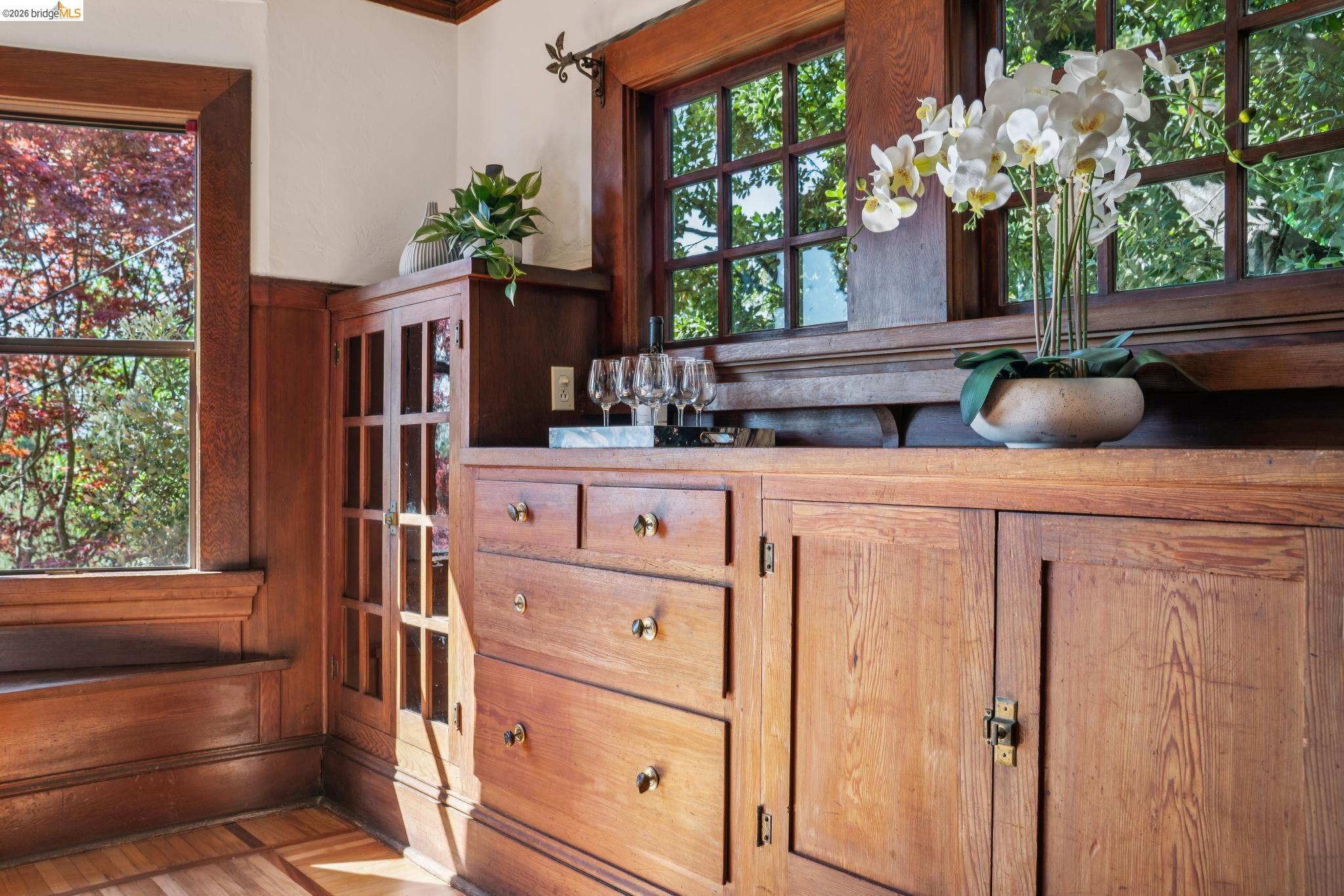 Detail Gallery Image 15 of 60 For 813 San Diego Road, Berkeley,  CA 94707 - 4 Beds | 3 Baths