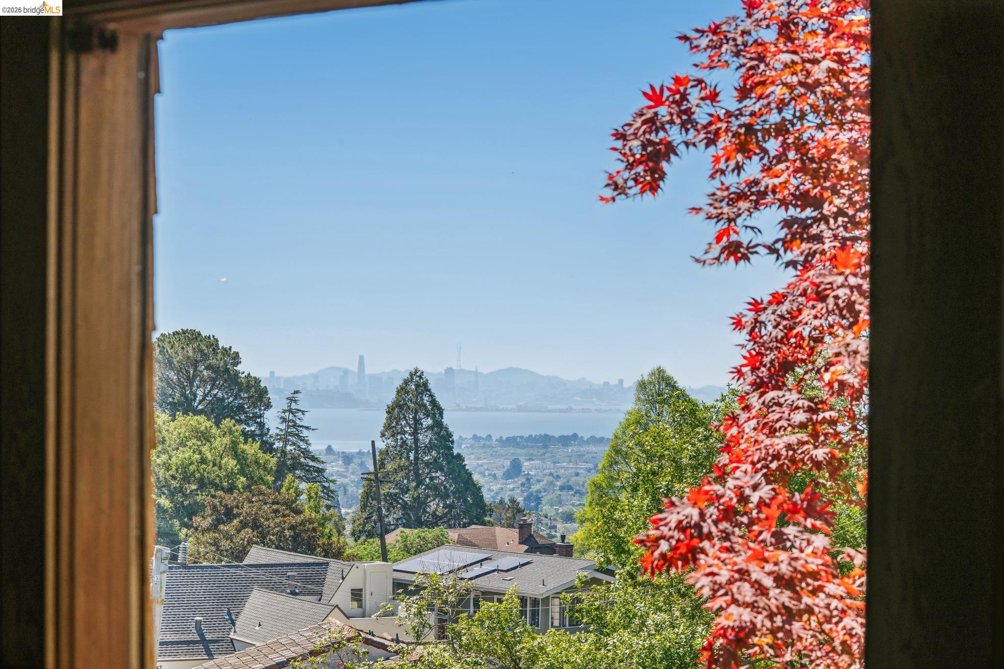 Detail Gallery Image 17 of 60 For 813 San Diego Road, Berkeley,  CA 94707 - 4 Beds | 3 Baths