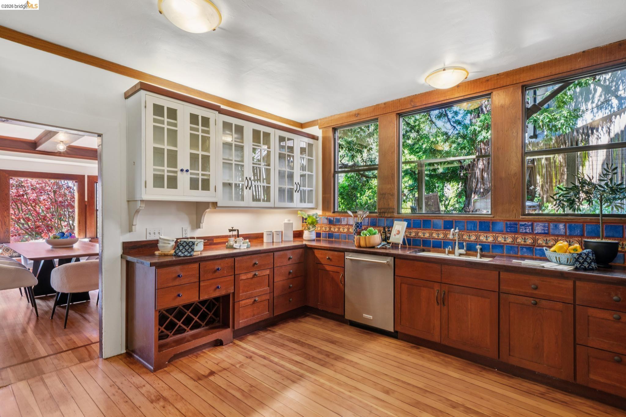 Detail Gallery Image 20 of 60 For 813 San Diego Road, Berkeley,  CA 94707 - 4 Beds | 3 Baths