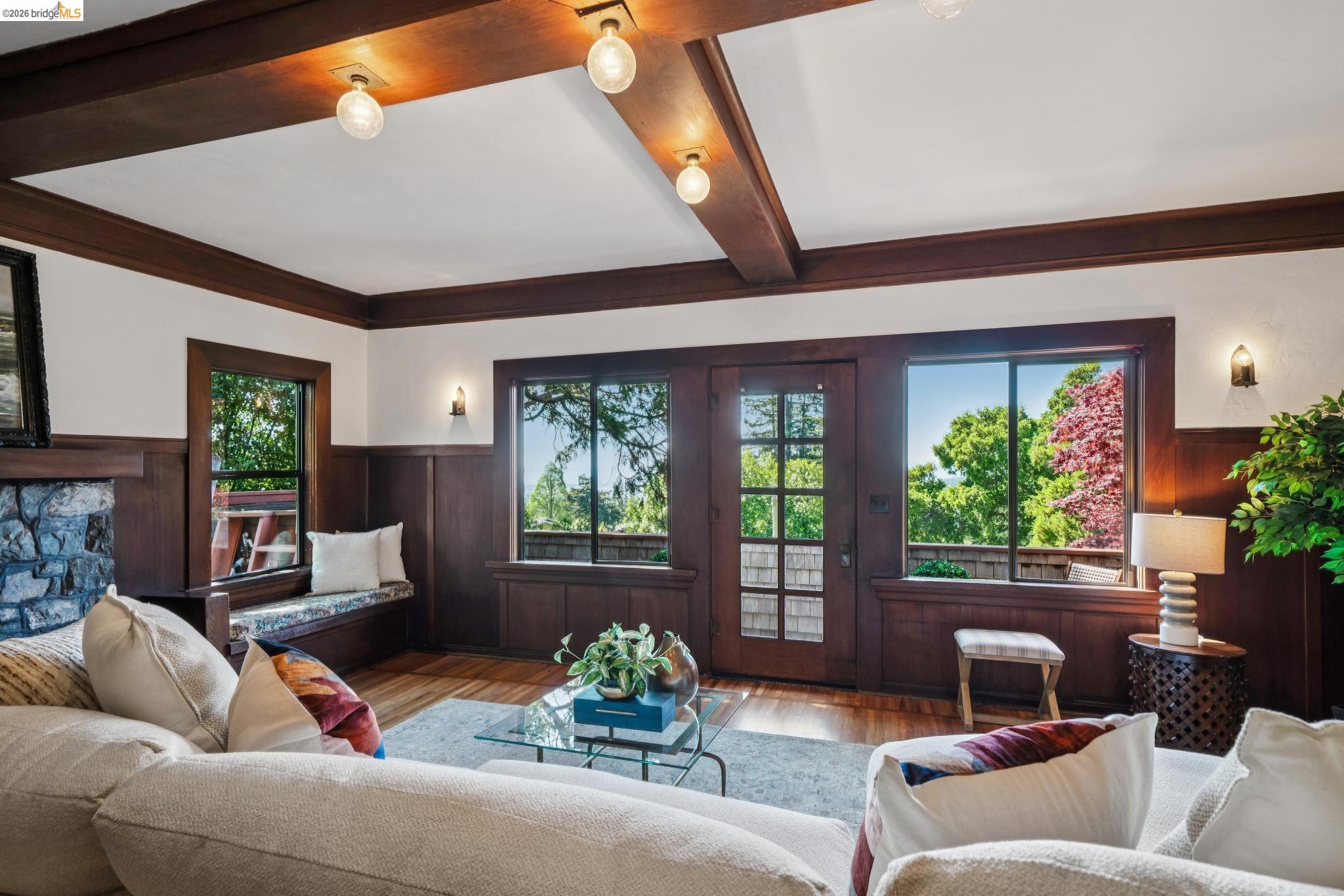 Detail Gallery Image 6 of 60 For 813 San Diego Road, Berkeley,  CA 94707 - 4 Beds | 3 Baths