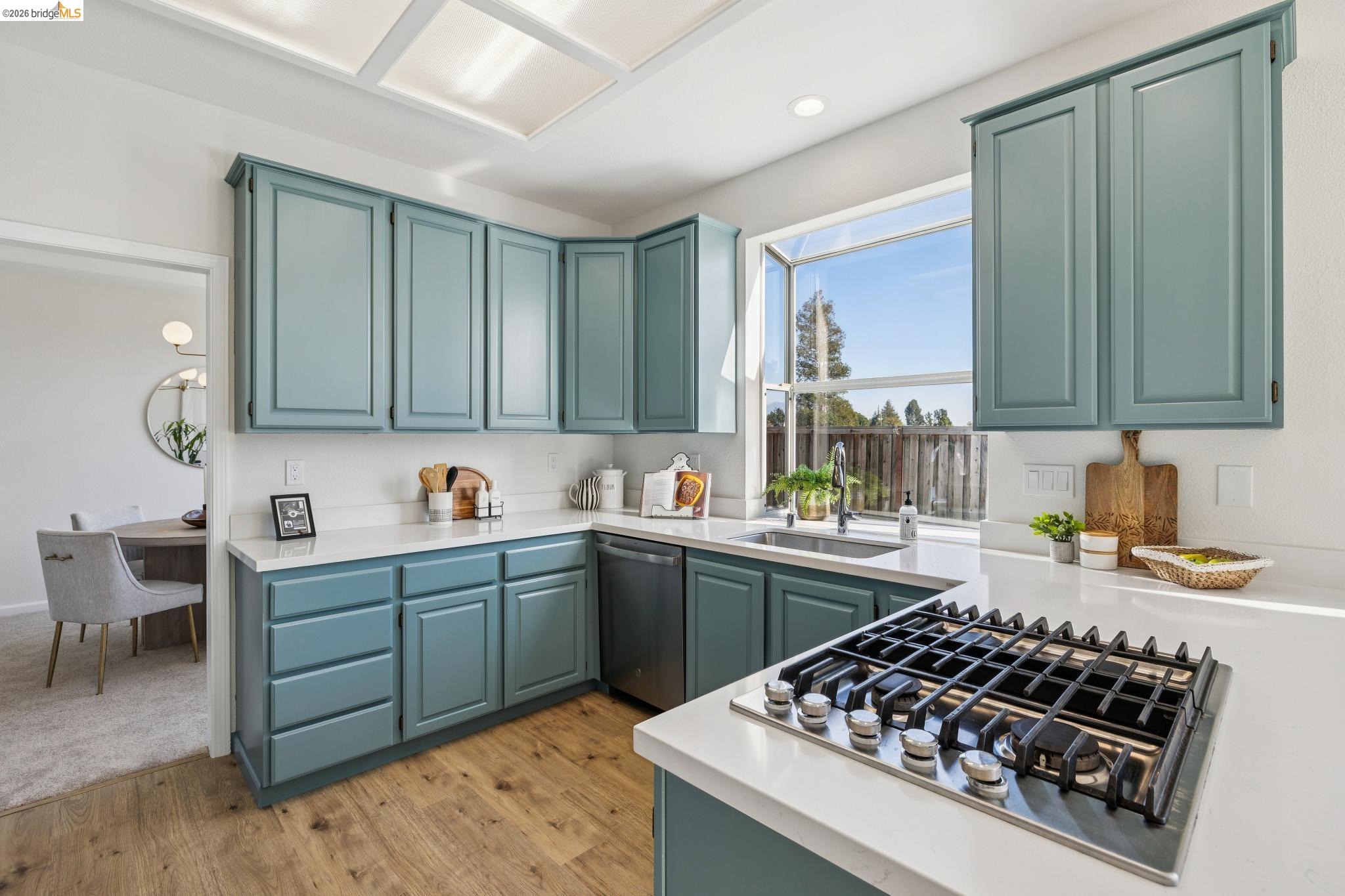 Detail Gallery Image 19 of 60 For 2004 Fries Ct, Martinez,  CA 94553 - 4 Beds | 2/1 Baths