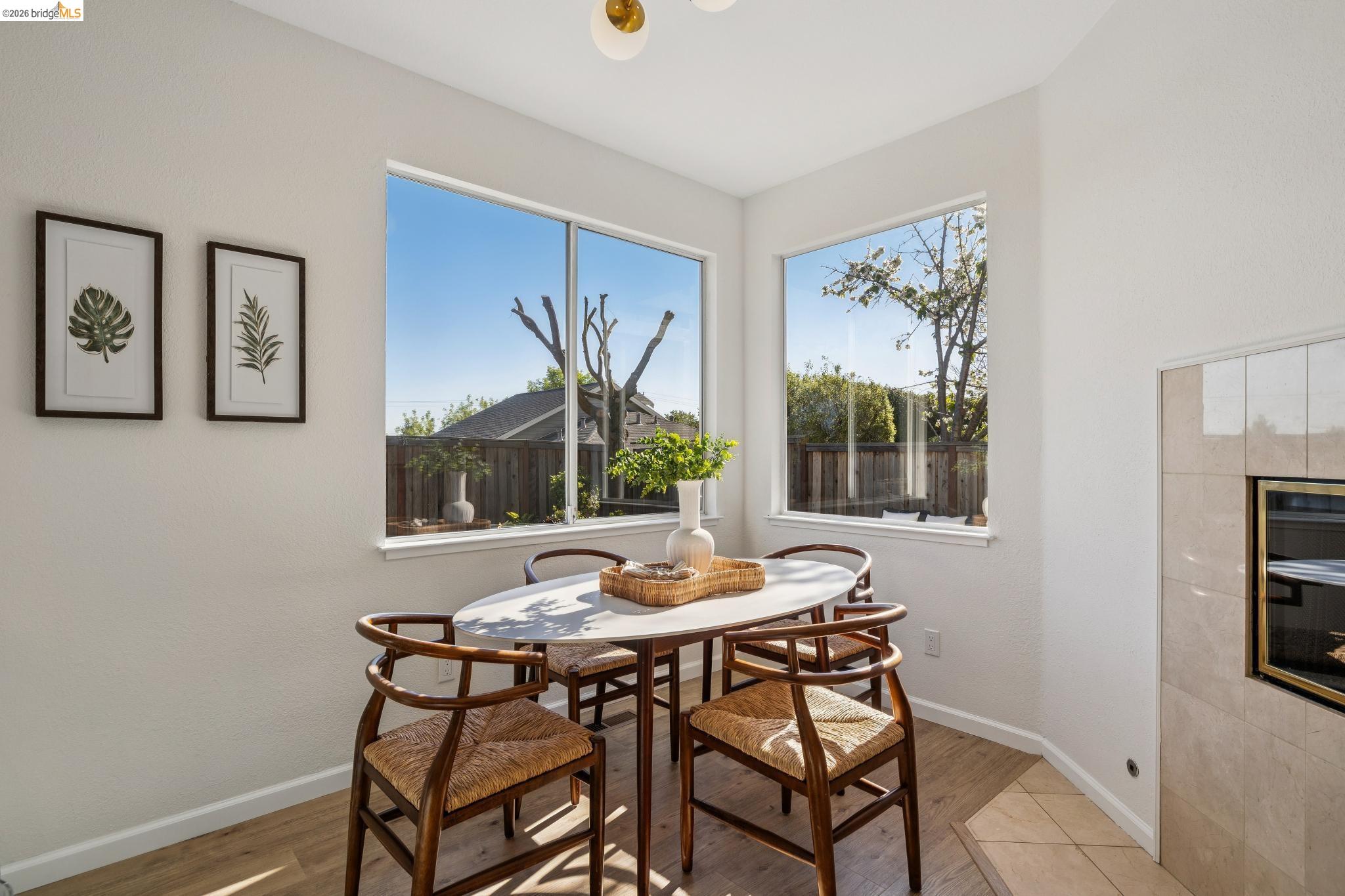 Detail Gallery Image 23 of 60 For 2004 Fries Ct, Martinez,  CA 94553 - 4 Beds | 2/1 Baths