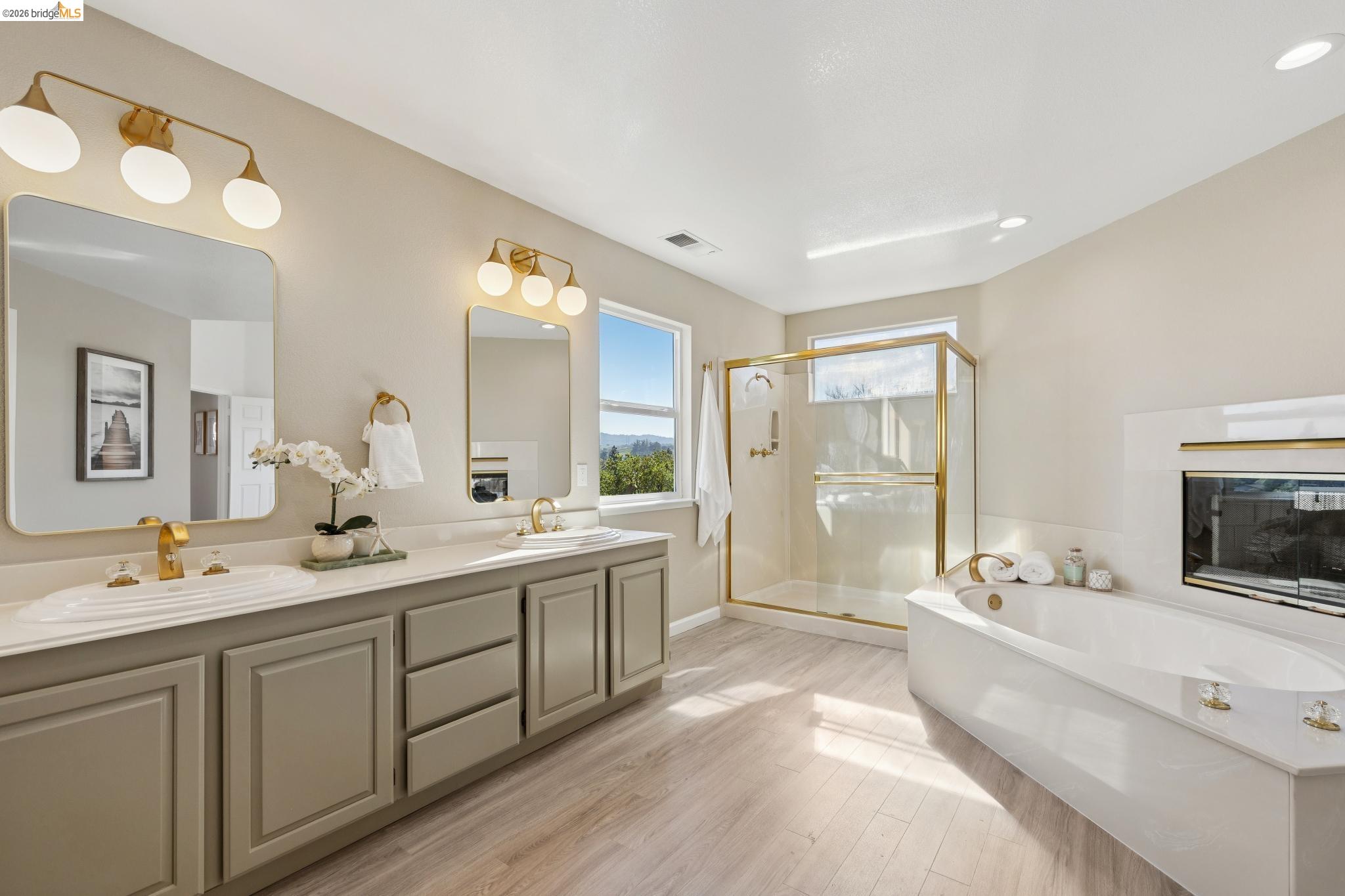 Detail Gallery Image 41 of 60 For 2004 Fries Ct, Martinez,  CA 94553 - 4 Beds | 2/1 Baths