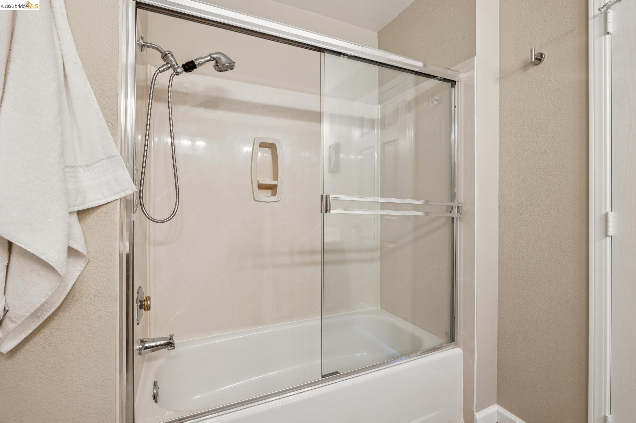 Detail Gallery Image 55 of 60 For 2004 Fries Ct, Martinez,  CA 94553 - 4 Beds | 2/1 Baths