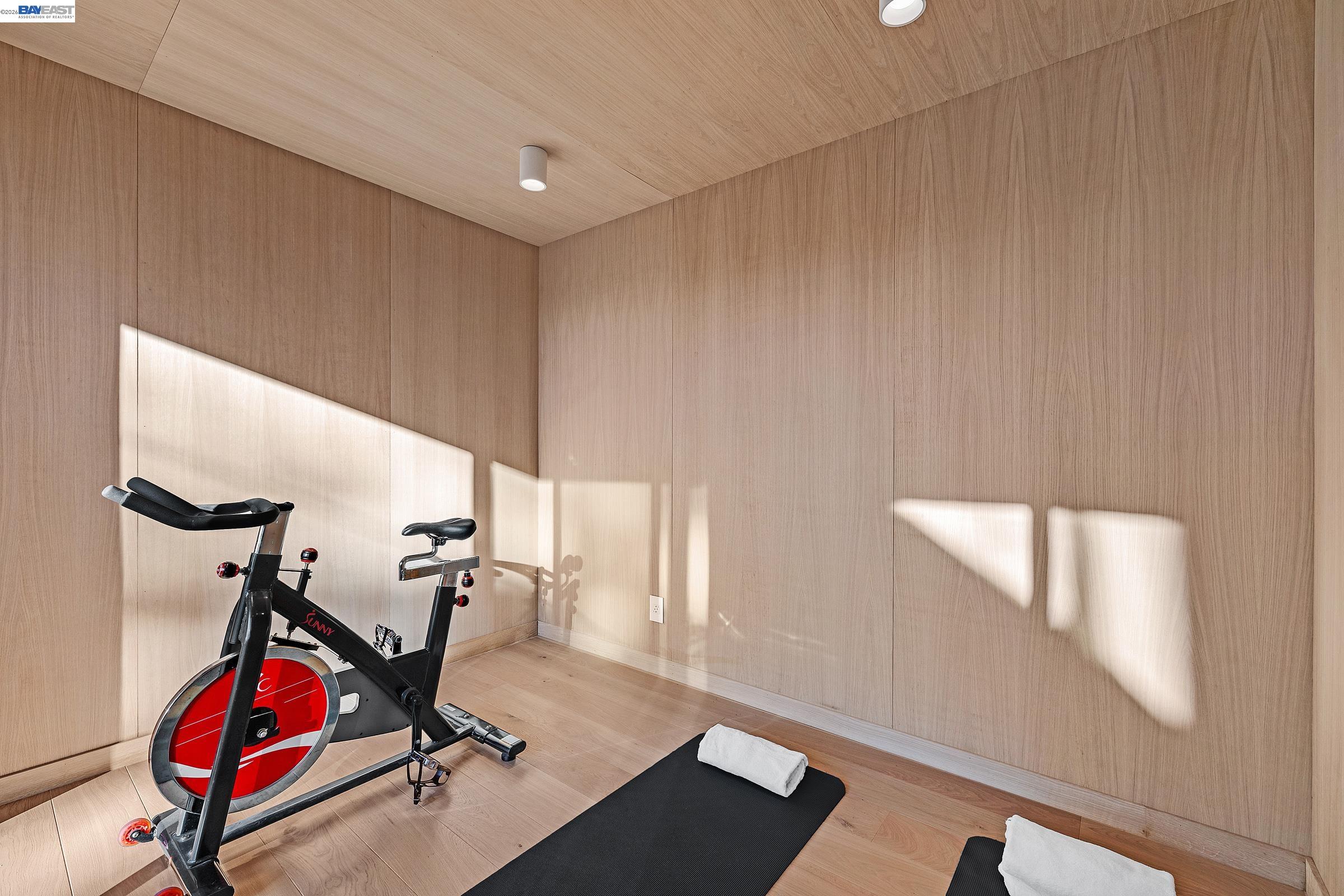 Detail Gallery Image 25 of 32 For 4985 Hedge Ln, Oakland,  CA 94602 - 3 Beds | 2 Baths