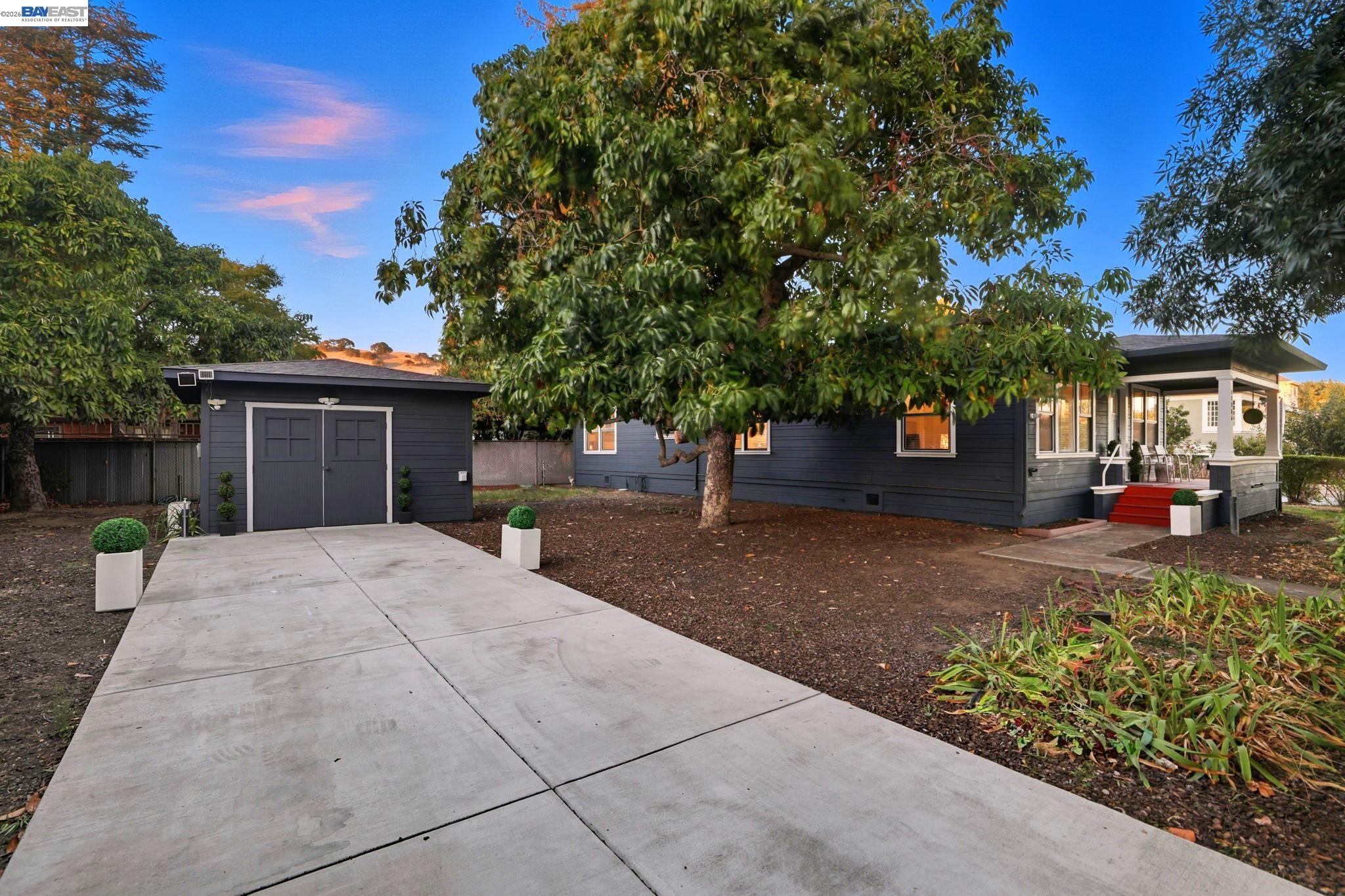 Detail Gallery Image 5 of 57 For 37286 3rd St, Fremont,  CA 94536 - 4 Beds | 3 Baths