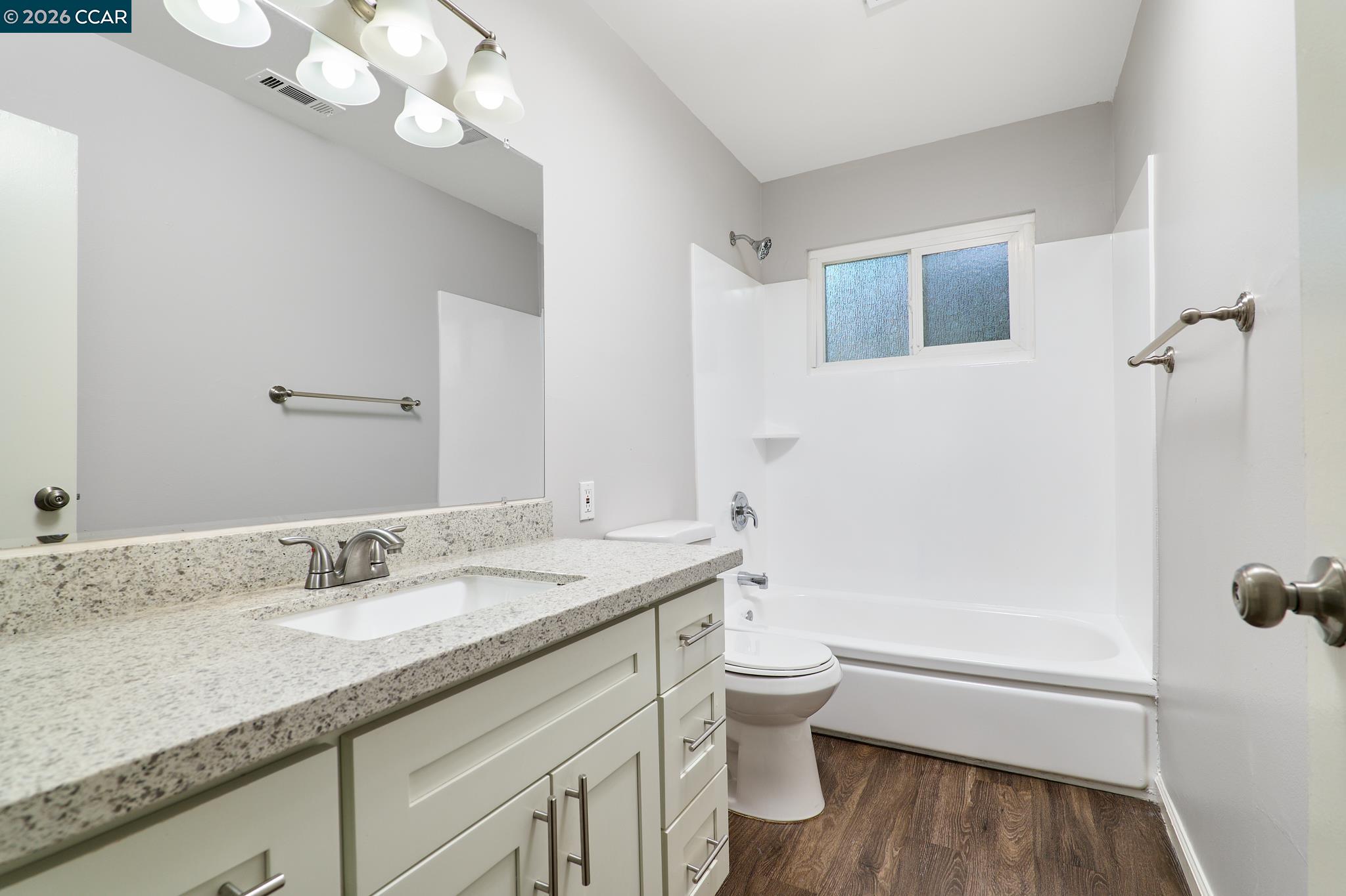 Detail Gallery Image 5 of 25 For 620 Lynn Ave, Antioch,  CA 94509 - 4 Beds | 2 Baths