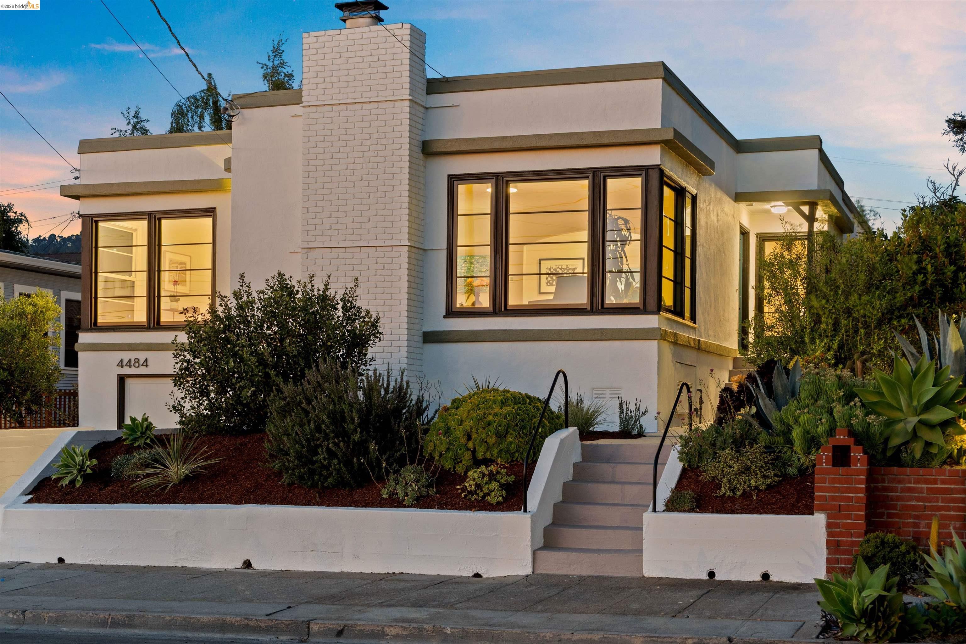 4261 Detroit, Oakland, CA, 94619