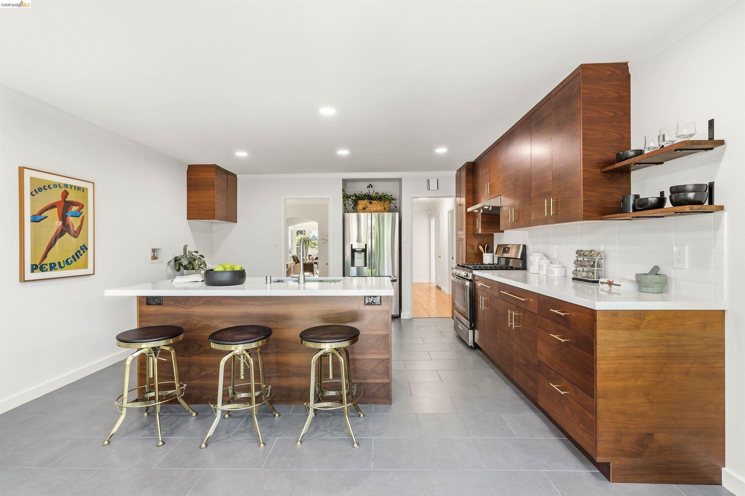 Detail Gallery Image 28 of 60 For 4484 Tulip Ave, Oakland,  CA 94619 - 3 Beds | 2 Baths