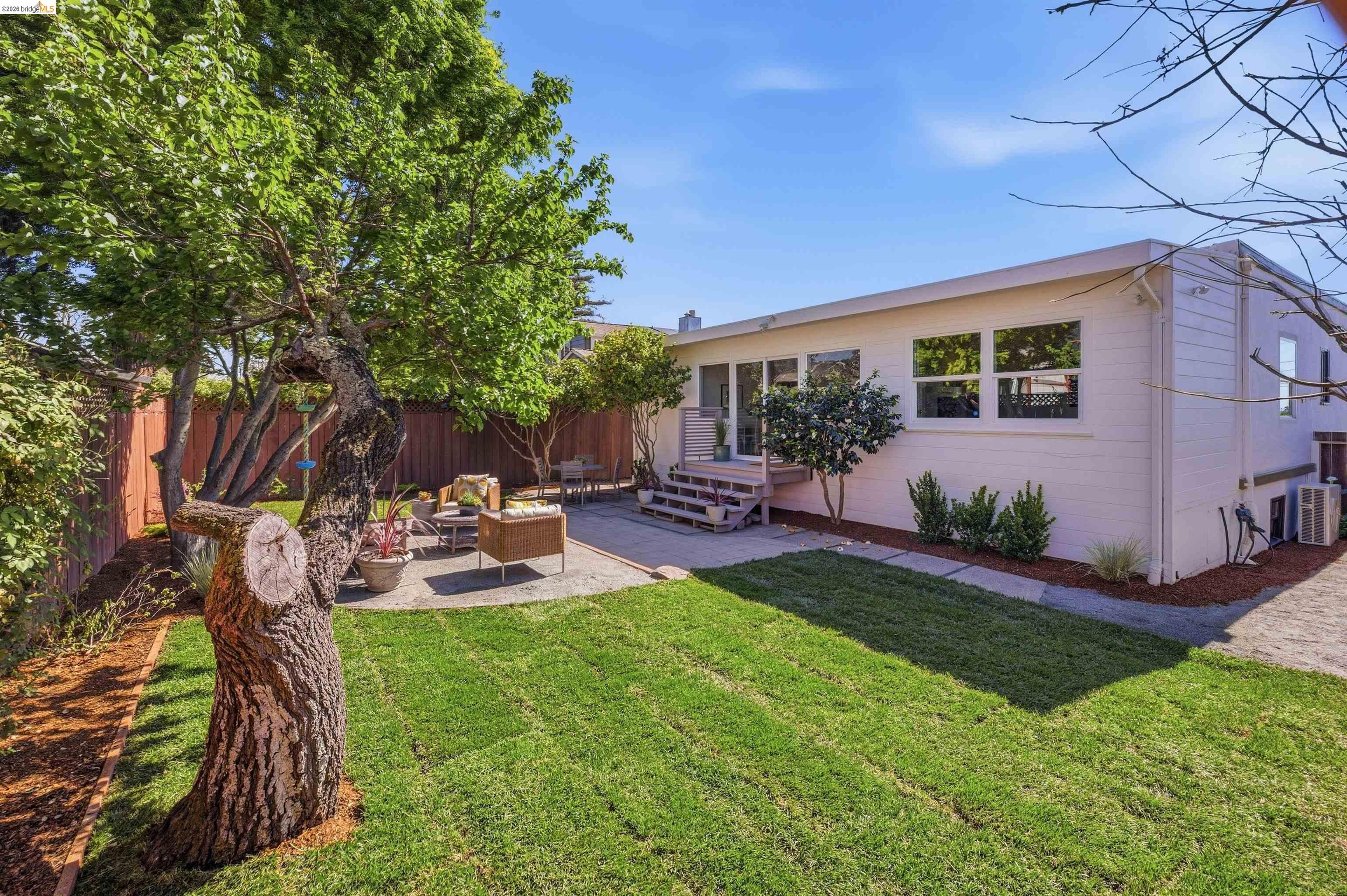 Detail Gallery Image 40 of 60 For 4484 Tulip Ave, Oakland,  CA 94619 - 3 Beds | 2 Baths