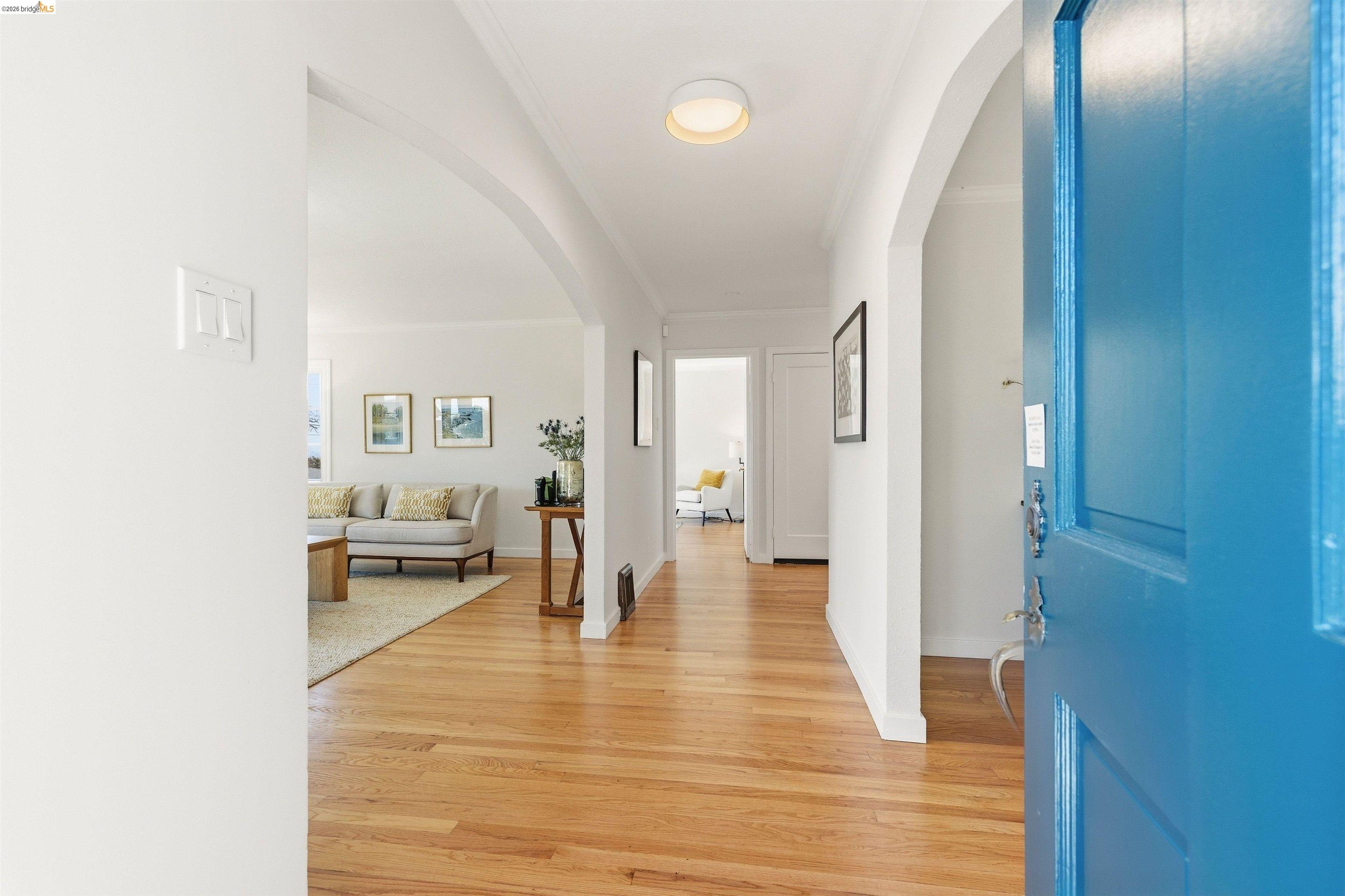 Detail Gallery Image 9 of 60 For 4484 Tulip Ave, Oakland,  CA 94619 - 3 Beds | 2 Baths