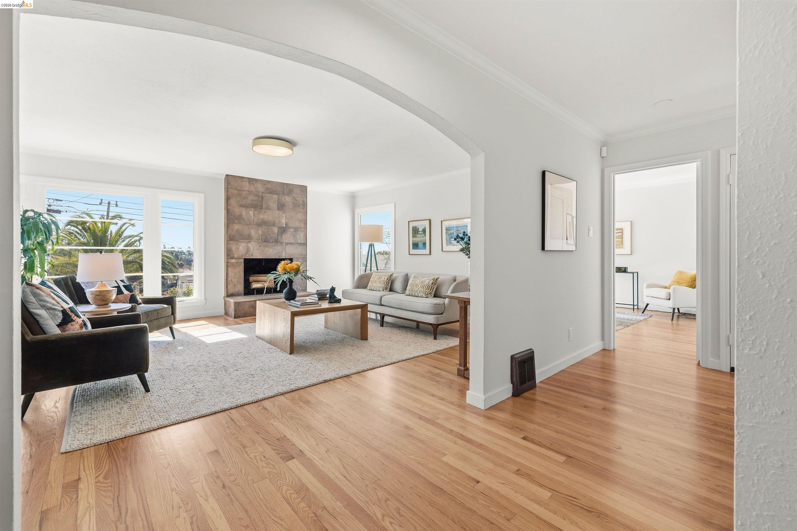 Detail Gallery Image 10 of 60 For 4484 Tulip Ave, Oakland,  CA 94619 - 3 Beds | 2 Baths