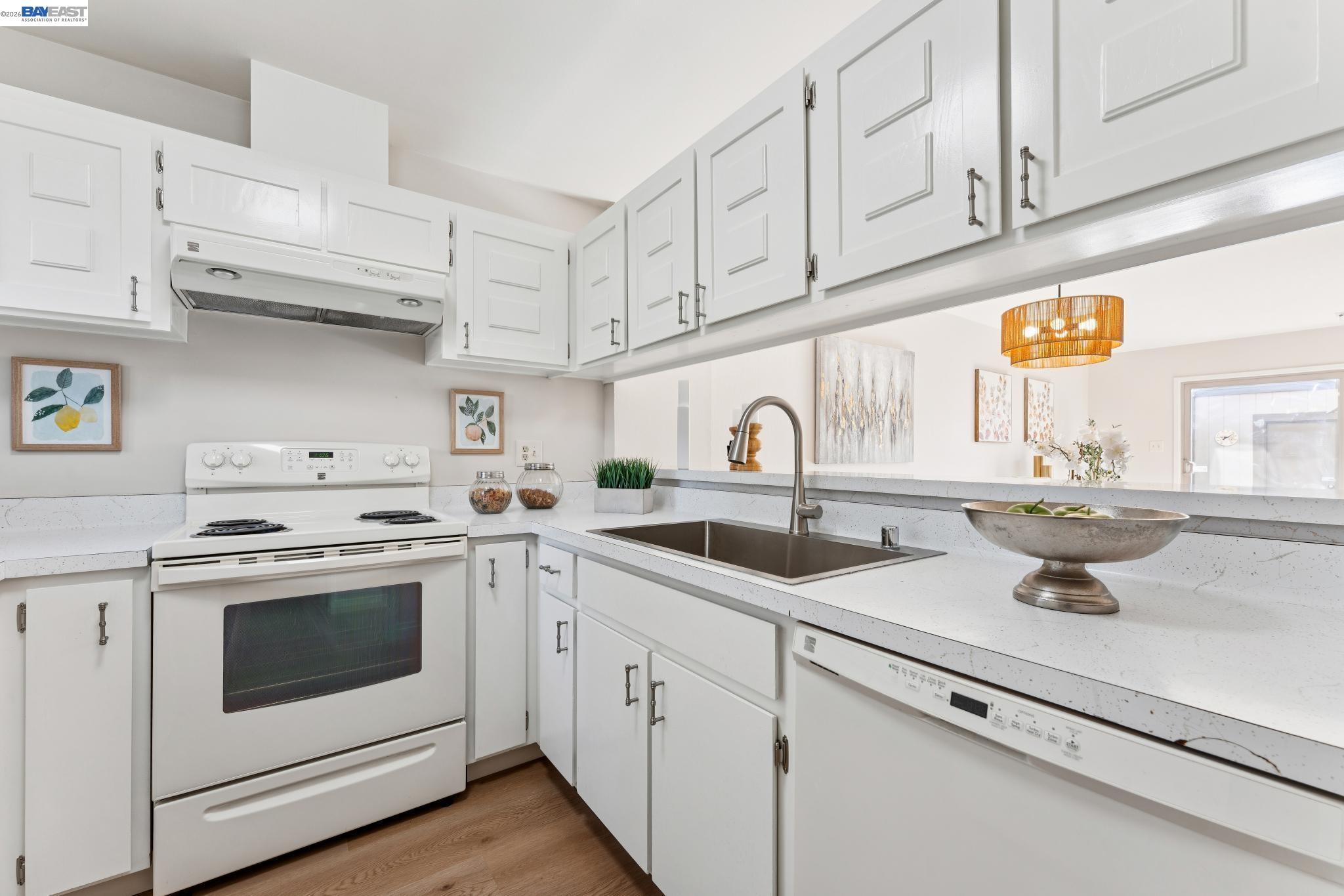 Photo #6: 41127969 Listing: Photo #6