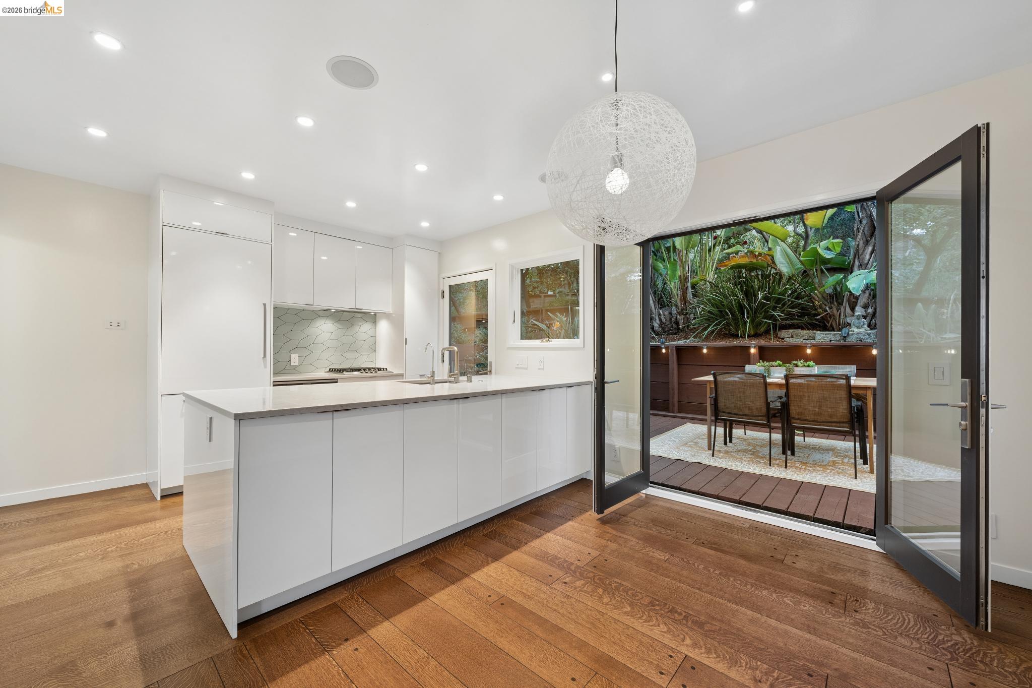 Detail Gallery Image 49 of 60 For 2306 Ivy Dr, Oakland,  CA 94606 - – Beds | – Baths