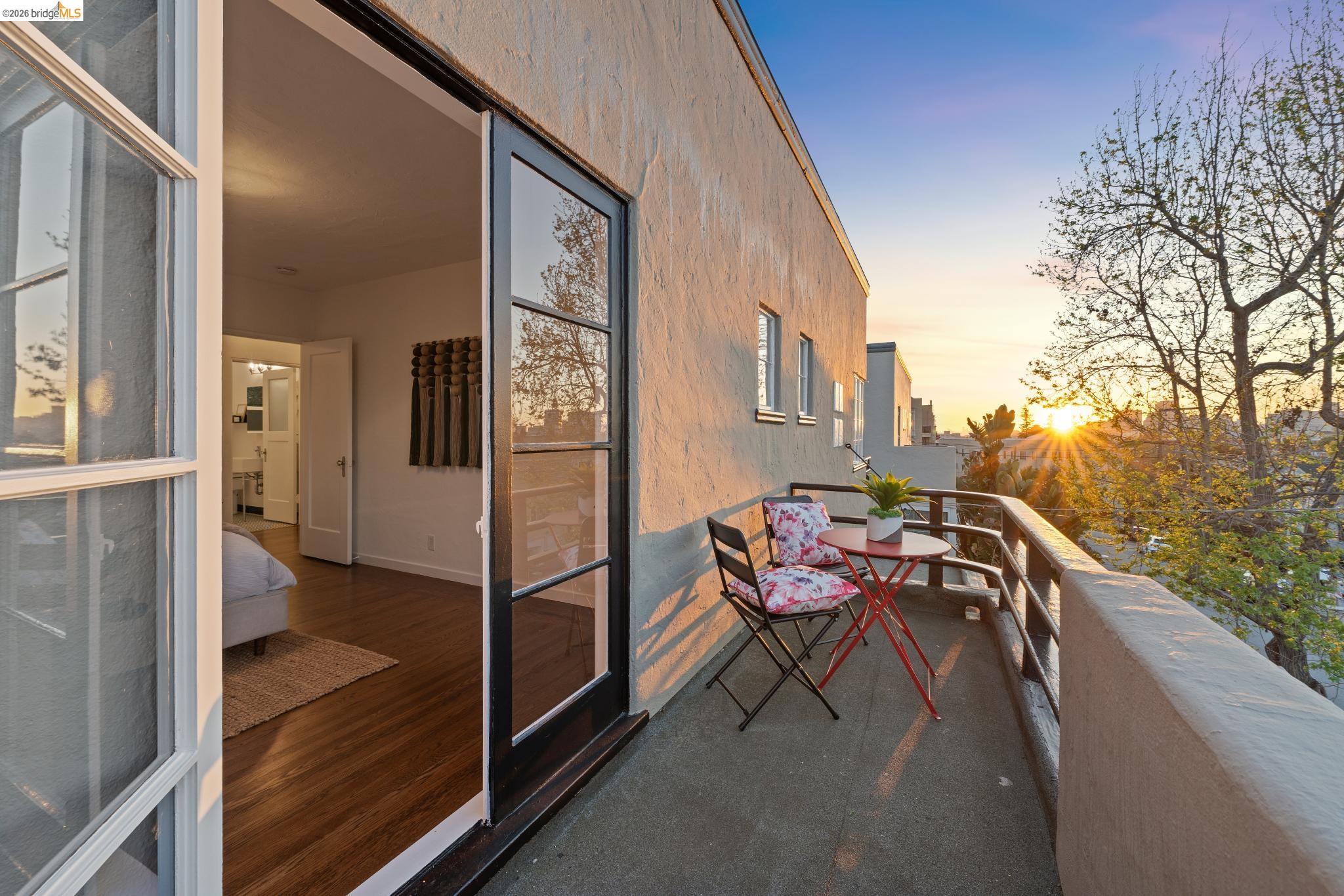 Detail Gallery Image 55 of 60 For 2306 Ivy Dr, Oakland,  CA 94606 - – Beds | – Baths