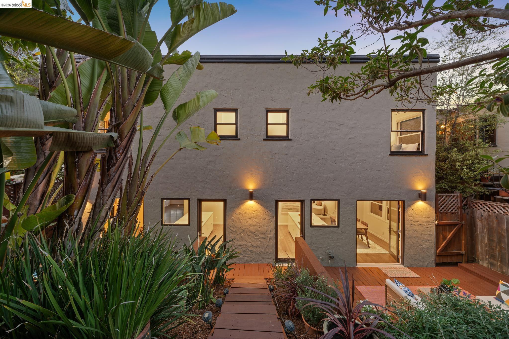 Detail Gallery Image 59 of 60 For 2306 Ivy Dr, Oakland,  CA 94606 - – Beds | – Baths