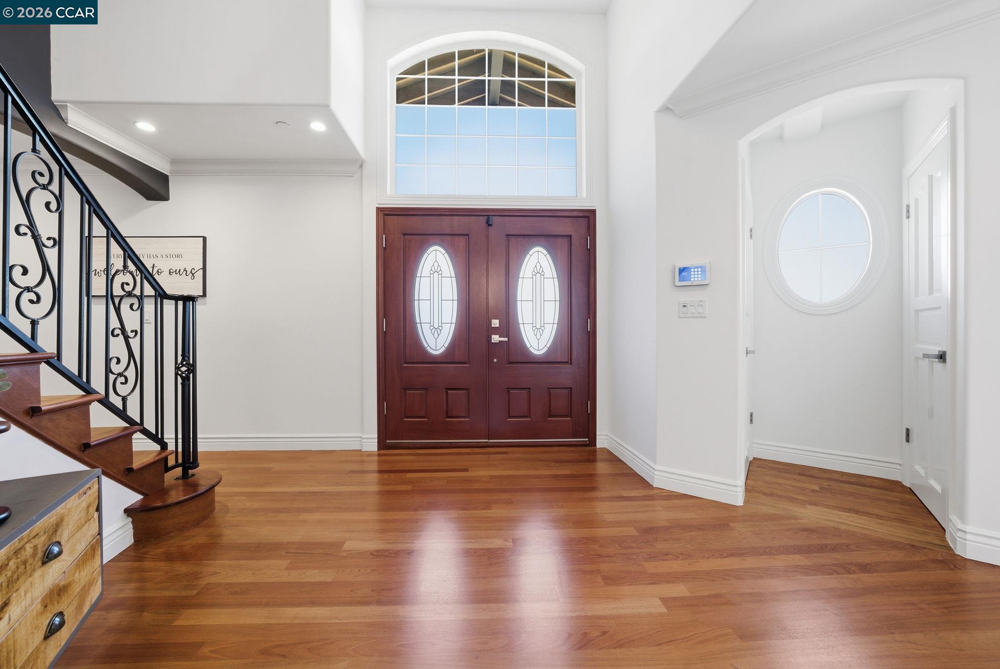 Detail Gallery Image 12 of 59 For 8 Millbrae Cir, Millbrae,  CA 94030 - 4 Beds | 3/1 Baths