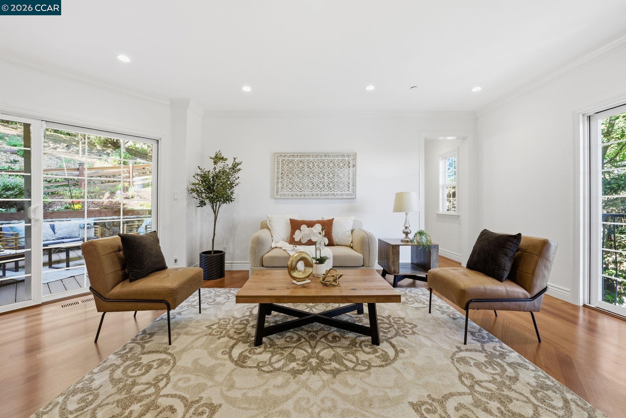 Detail Gallery Image 25 of 59 For 8 Millbrae Cir, Millbrae,  CA 94030 - 4 Beds | 3/1 Baths