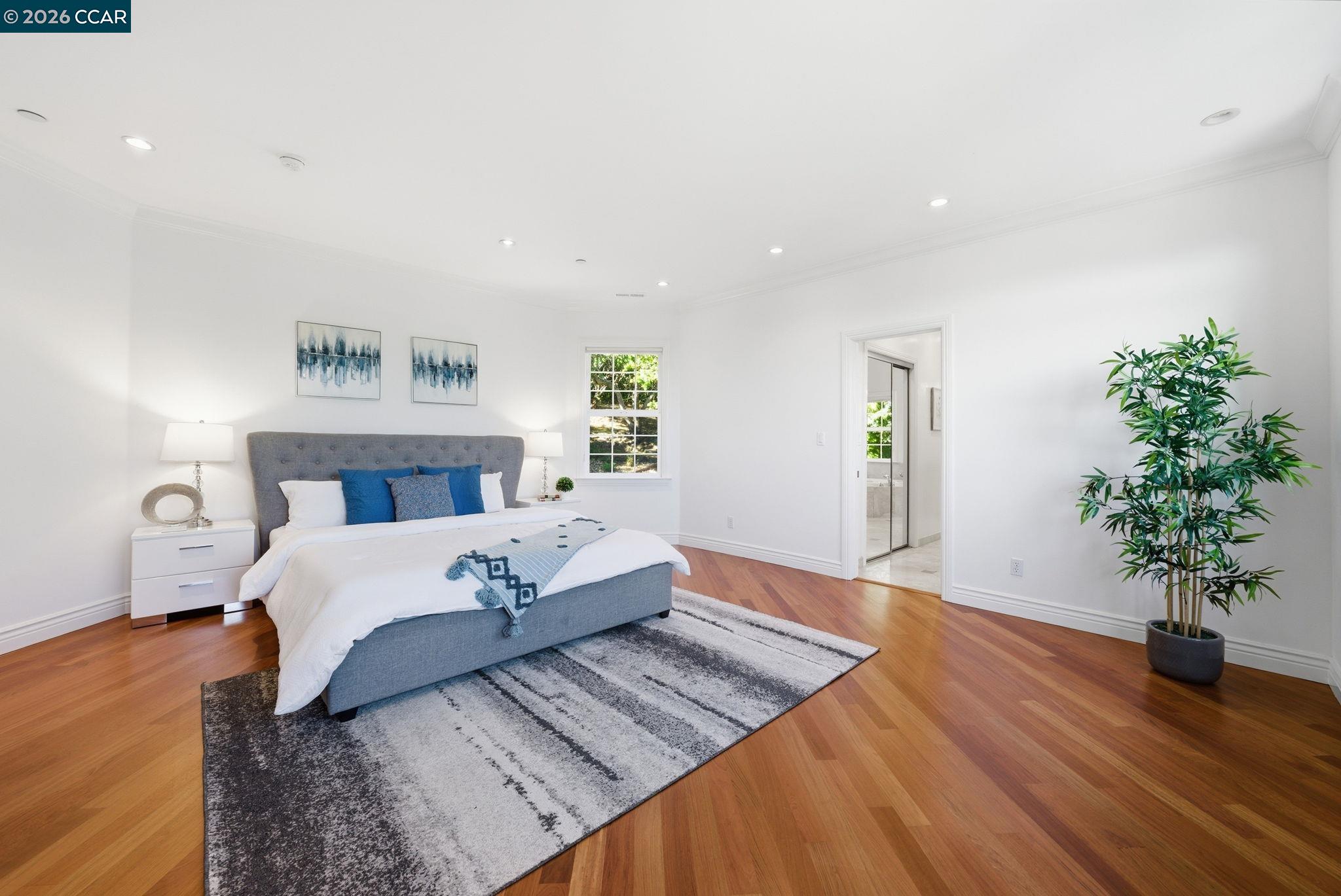 Detail Gallery Image 34 of 59 For 8 Millbrae Cir, Millbrae,  CA 94030 - 4 Beds | 3/1 Baths