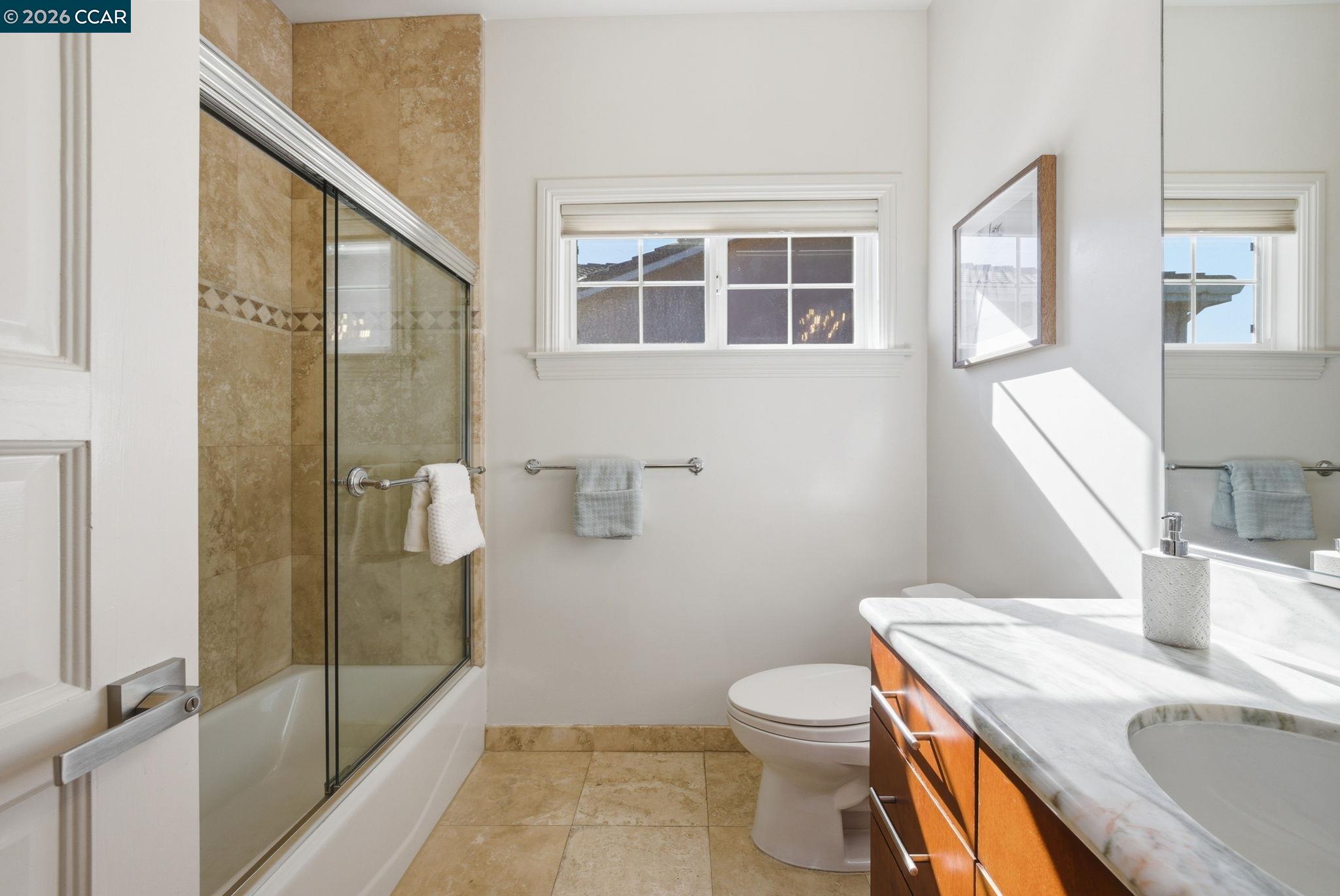 Detail Gallery Image 39 of 59 For 8 Millbrae Cir, Millbrae,  CA 94030 - 4 Beds | 3/1 Baths