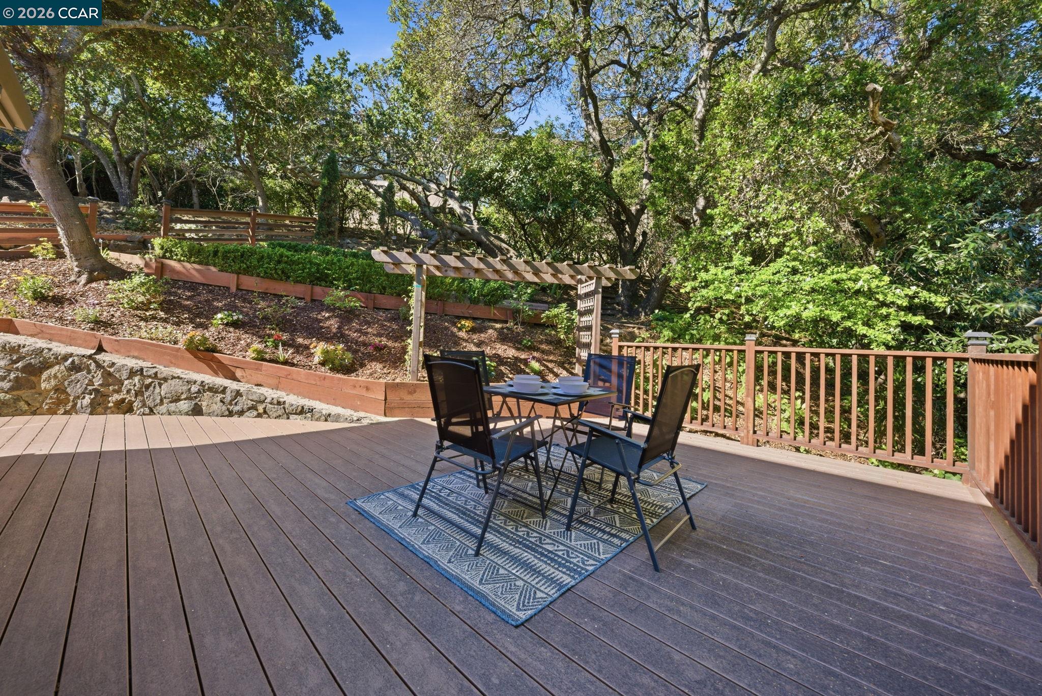 Detail Gallery Image 51 of 59 For 8 Millbrae Cir, Millbrae,  CA 94030 - 4 Beds | 3/1 Baths