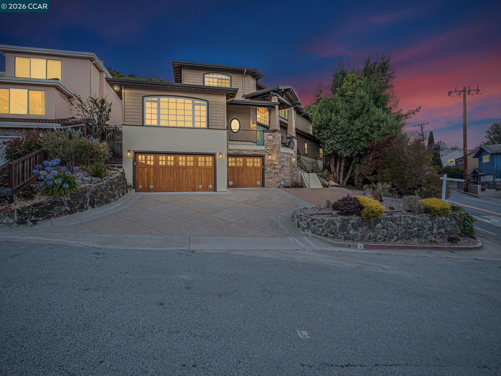 Detail Gallery Image 8 of 11 For 8 Millbrae Cir, Millbrae,  CA 94030 - 4 Beds | 3/1 Baths