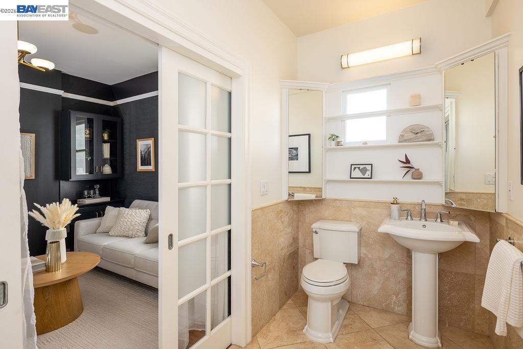 Detail Gallery Image 17 of 45 For 2420 9th Ave, Oakland,  CA 94606 - 4 Beds | 2/1 Baths