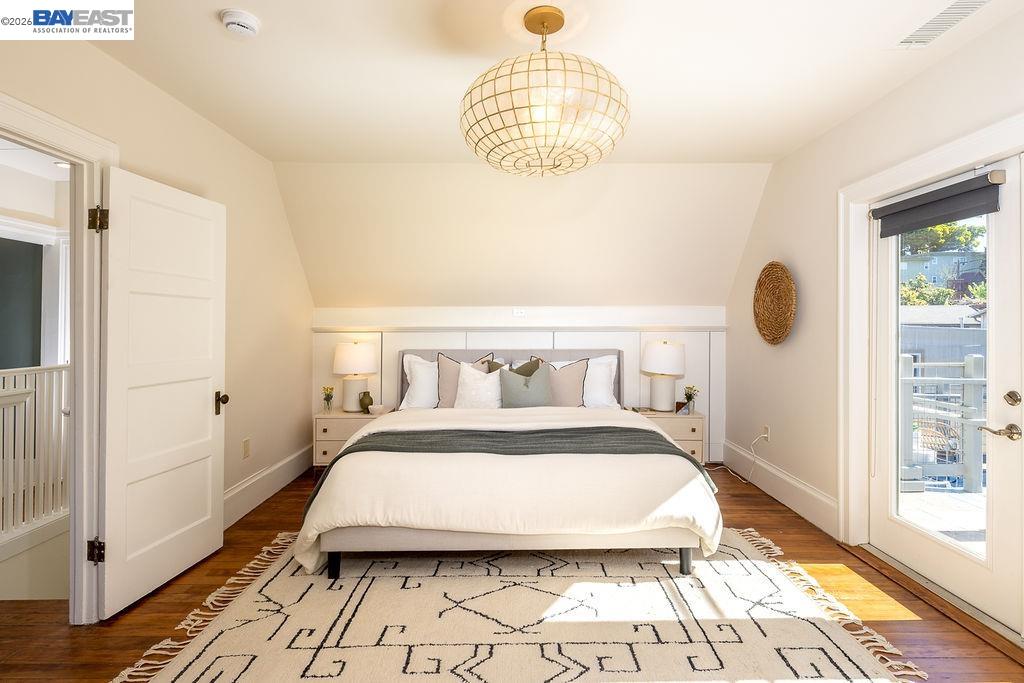 Detail Gallery Image 19 of 45 For 2420 9th Ave, Oakland,  CA 94606 - 4 Beds | 2/1 Baths