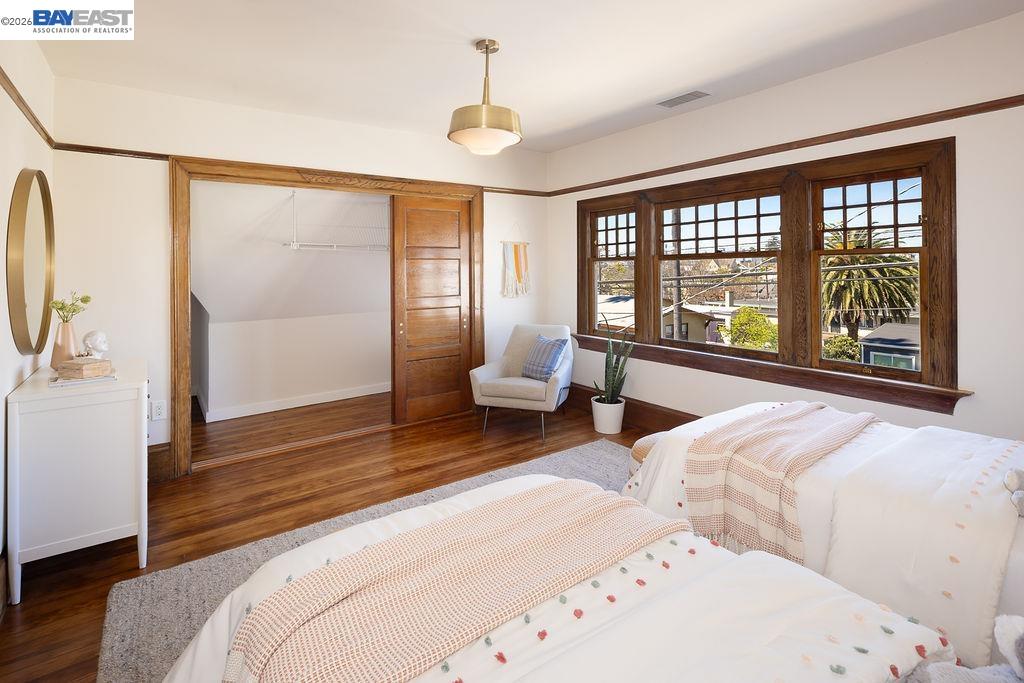 Detail Gallery Image 26 of 45 For 2420 9th Ave, Oakland,  CA 94606 - 4 Beds | 2/1 Baths